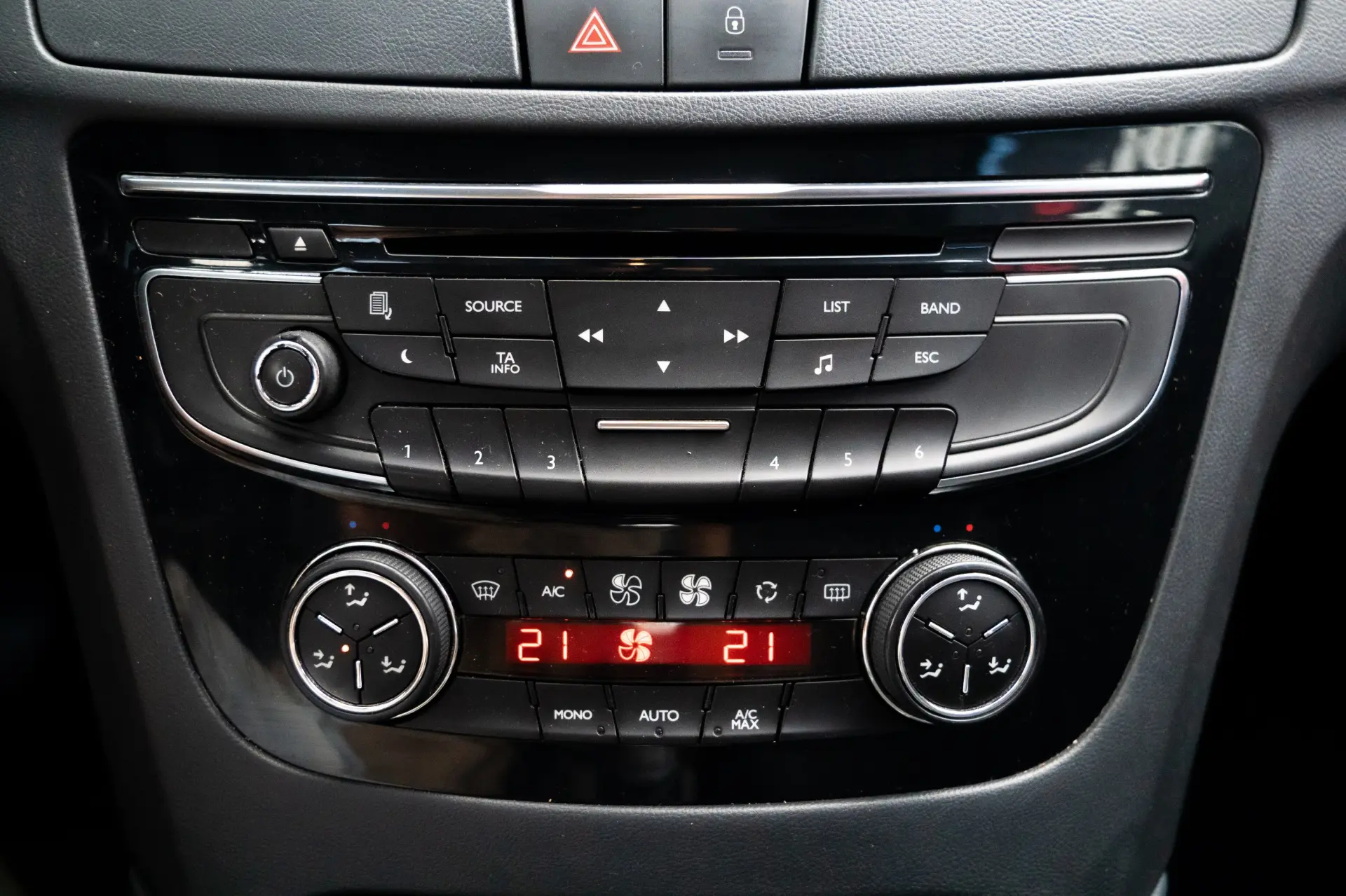 Peugeot 508 SW 1.6 e-HDi Allure CMP6 19