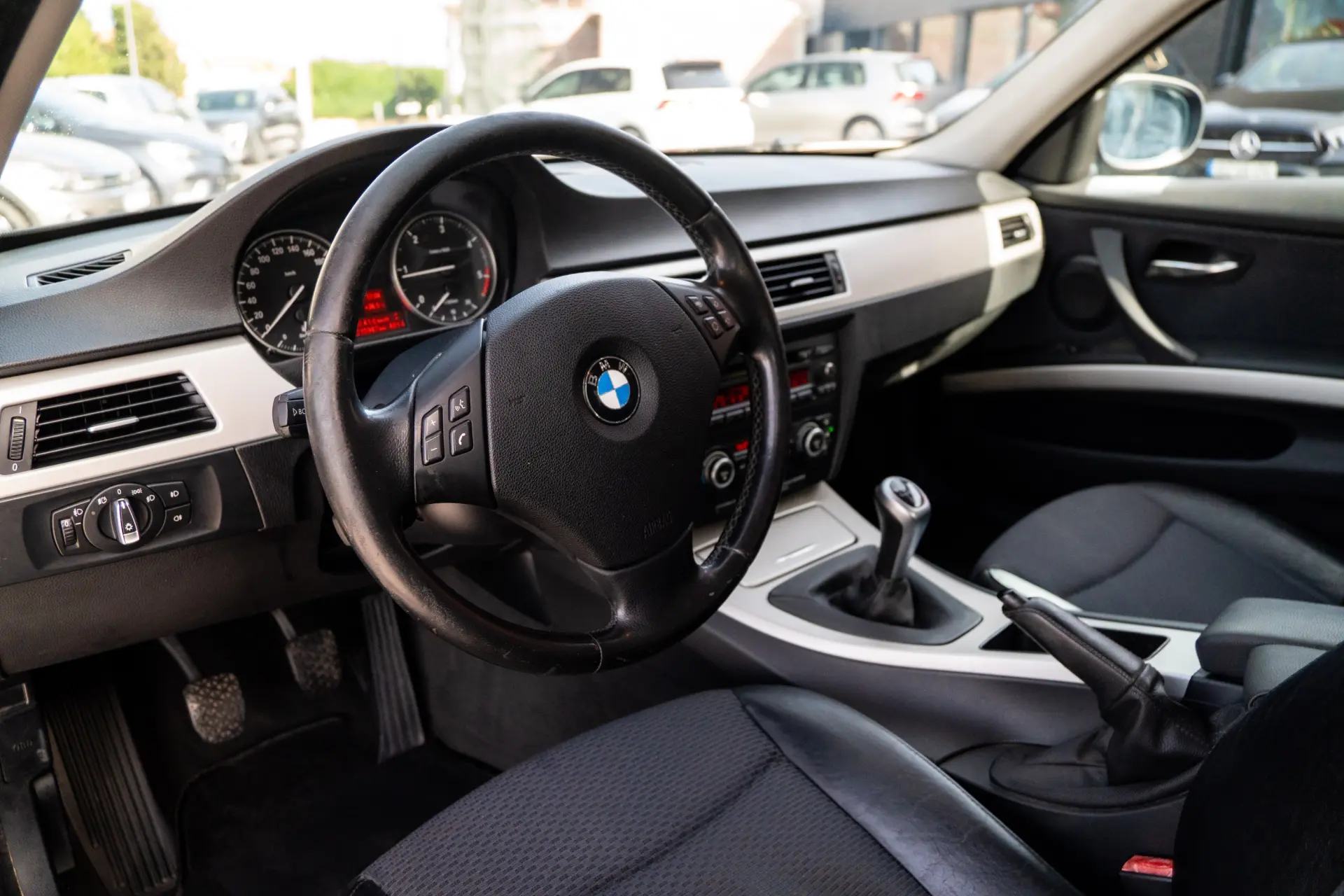 BMW 318 d Line Sport 3