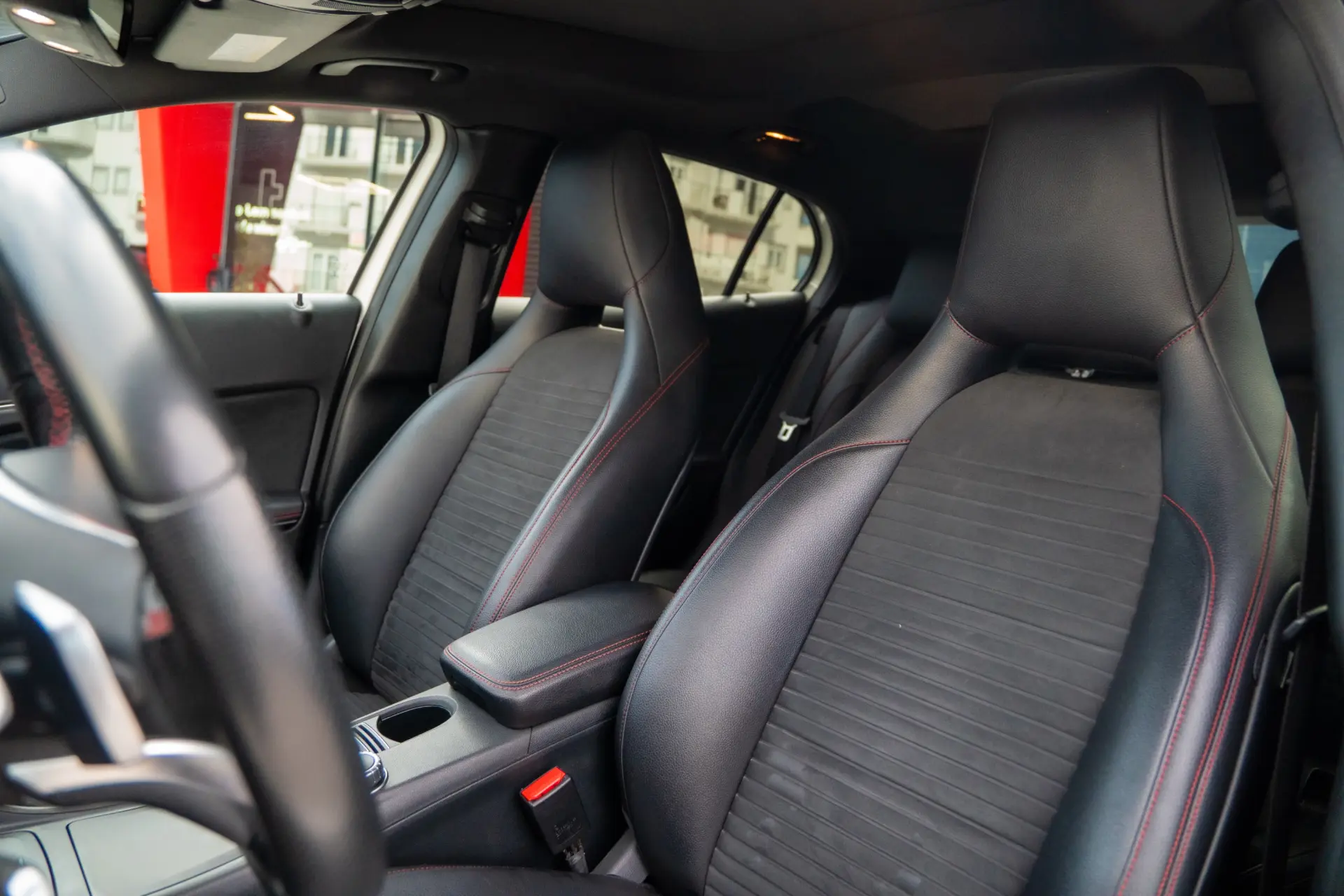 Mercedes-Benz GLA 180 (CDI) d 7G-DCT AMG Line 21