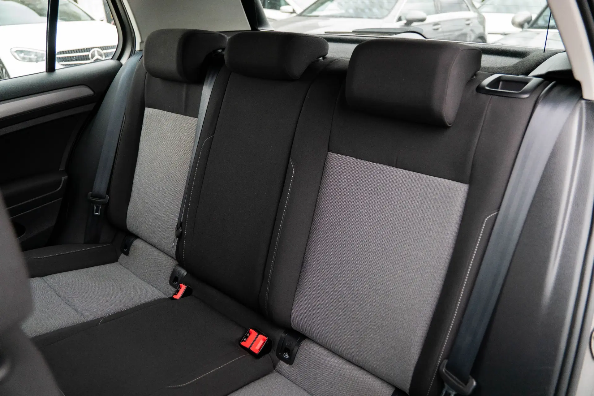 Volkswagen Golf 1.6 TDi Confortline 17