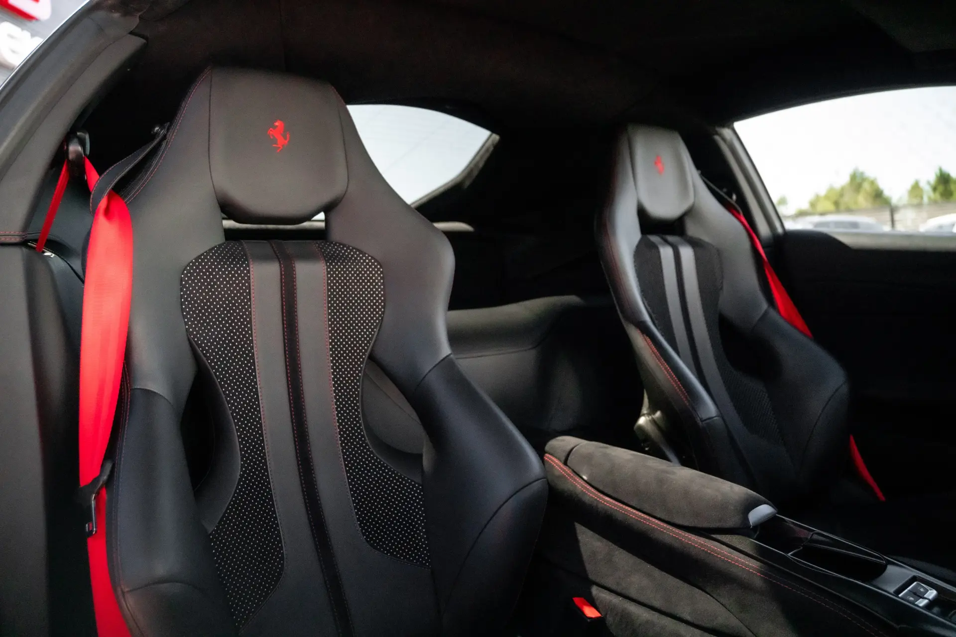 Ferrari 812 Superfast 6.5 V12 18