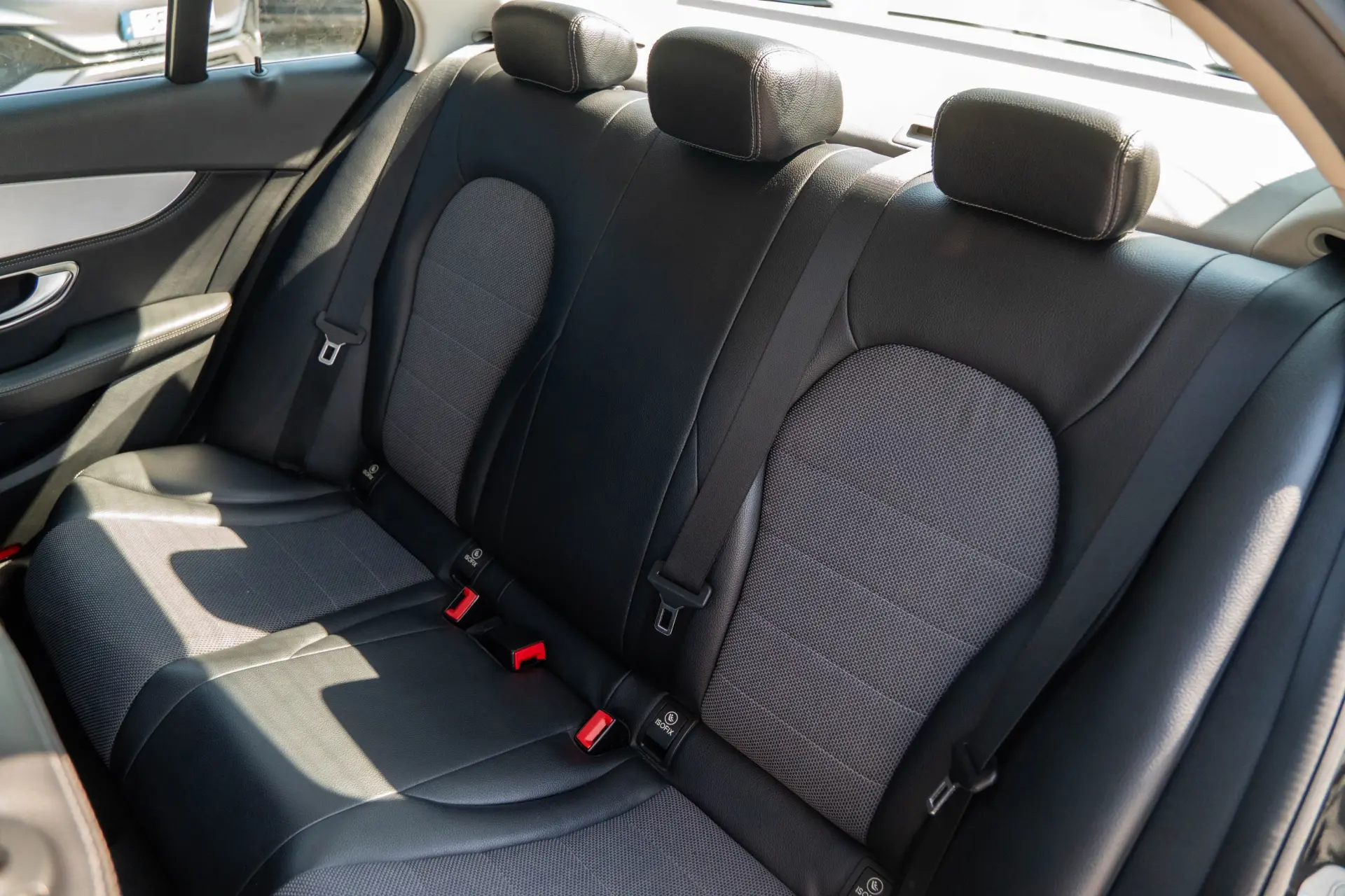 Mercedes-Benz C 200 d Avantgarde 13