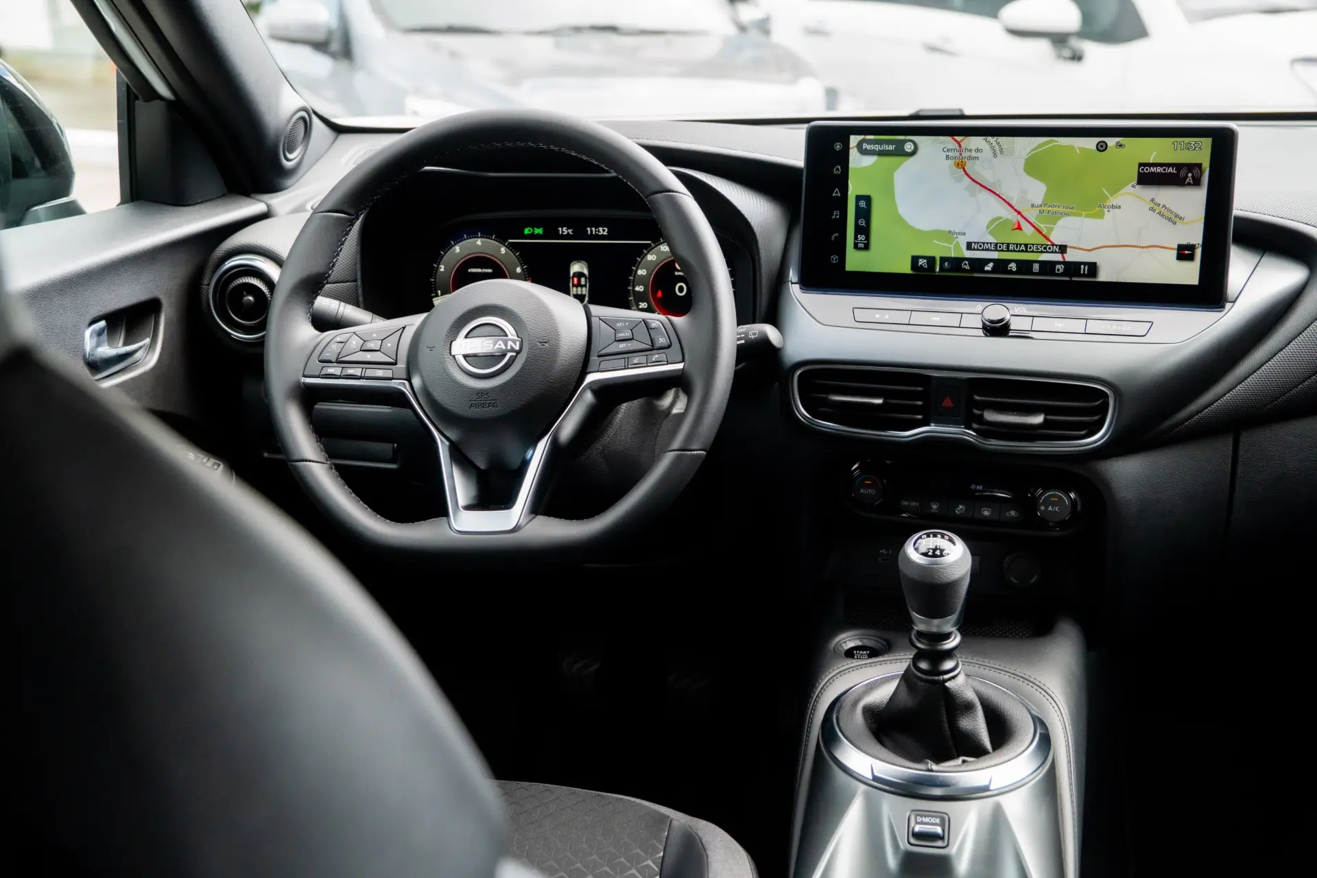 Nissan Juke 1.0 DIG-T N-Connecta Two Tone 29