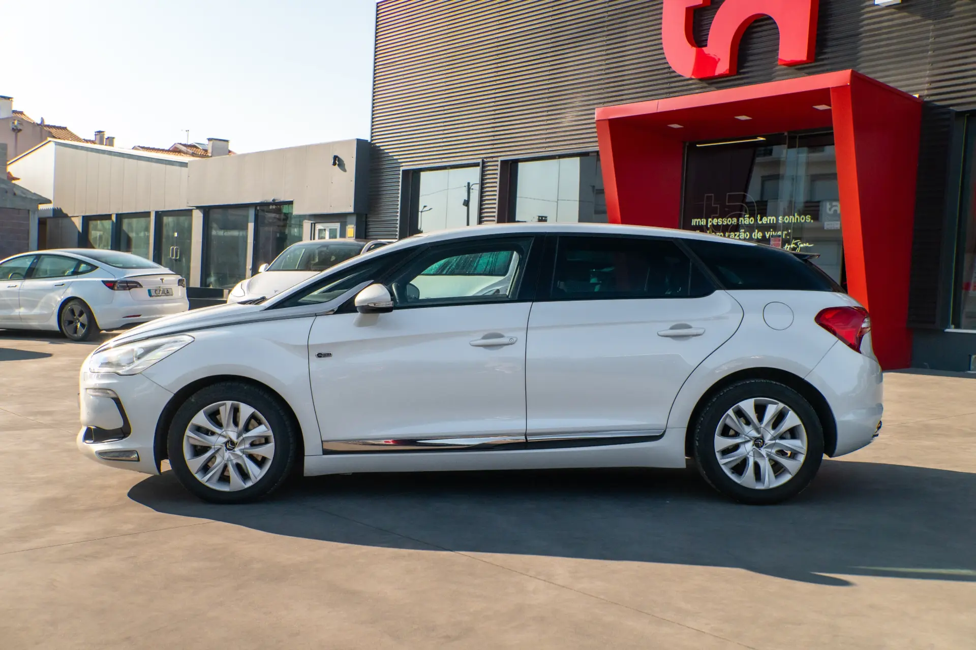 Citroen DS5 2.0 HDi Hy4 So Chic CMP6 102g 4