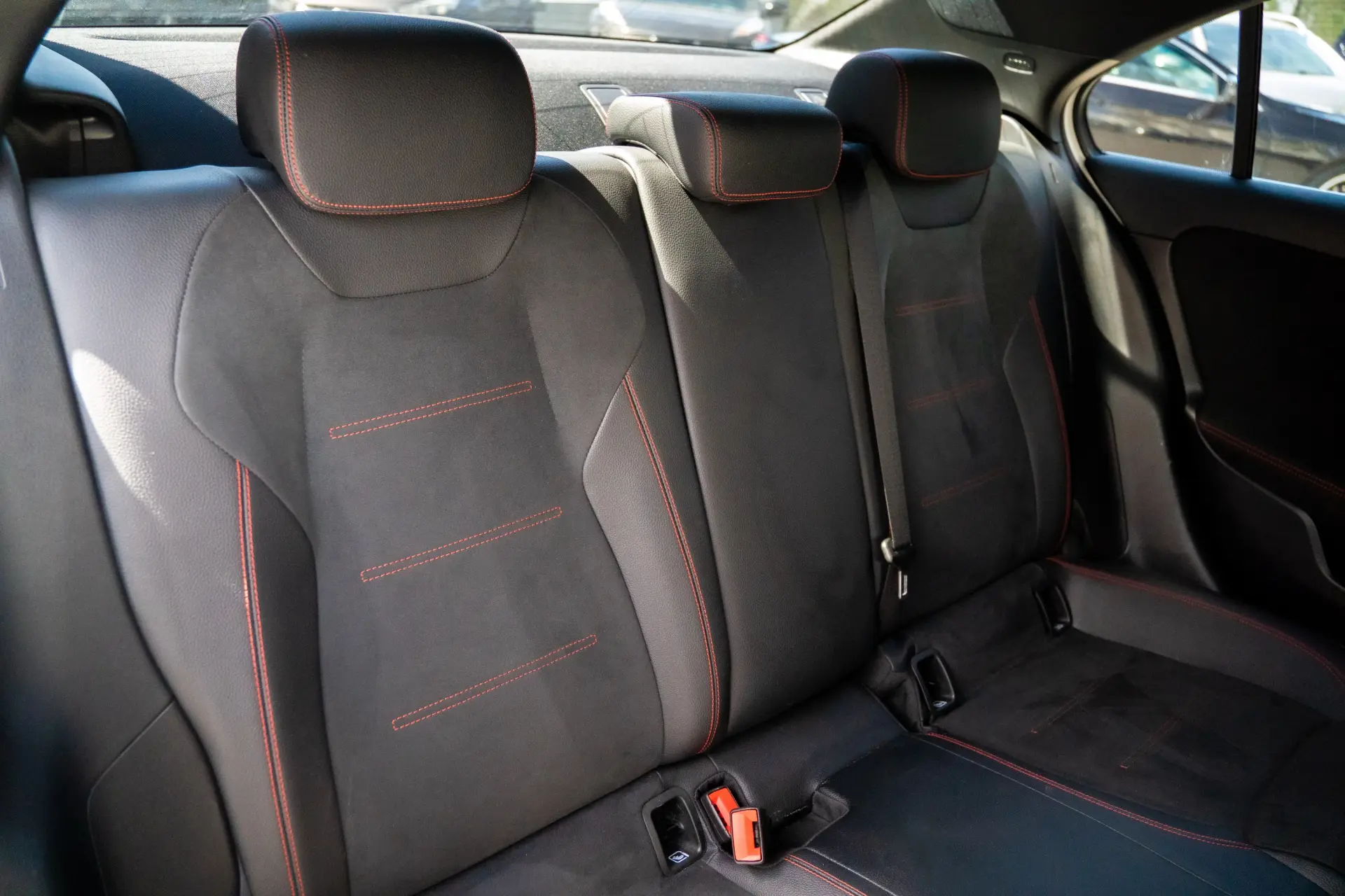 Mercedes-Benz A 250 Limousine e 8G-DCT AMG Line 27