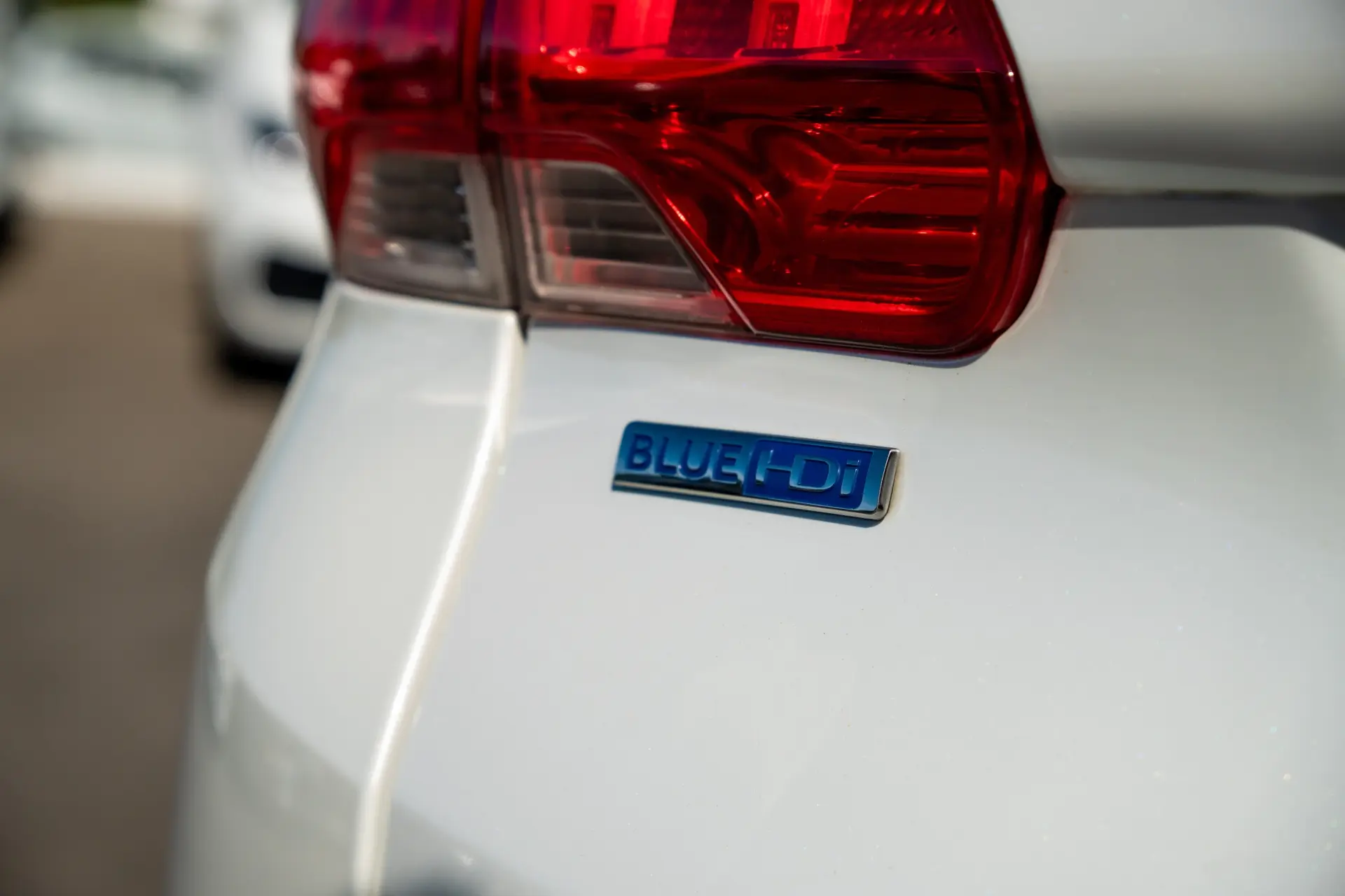 Peugeot 2008 1.6 BlueHDi Allure 13