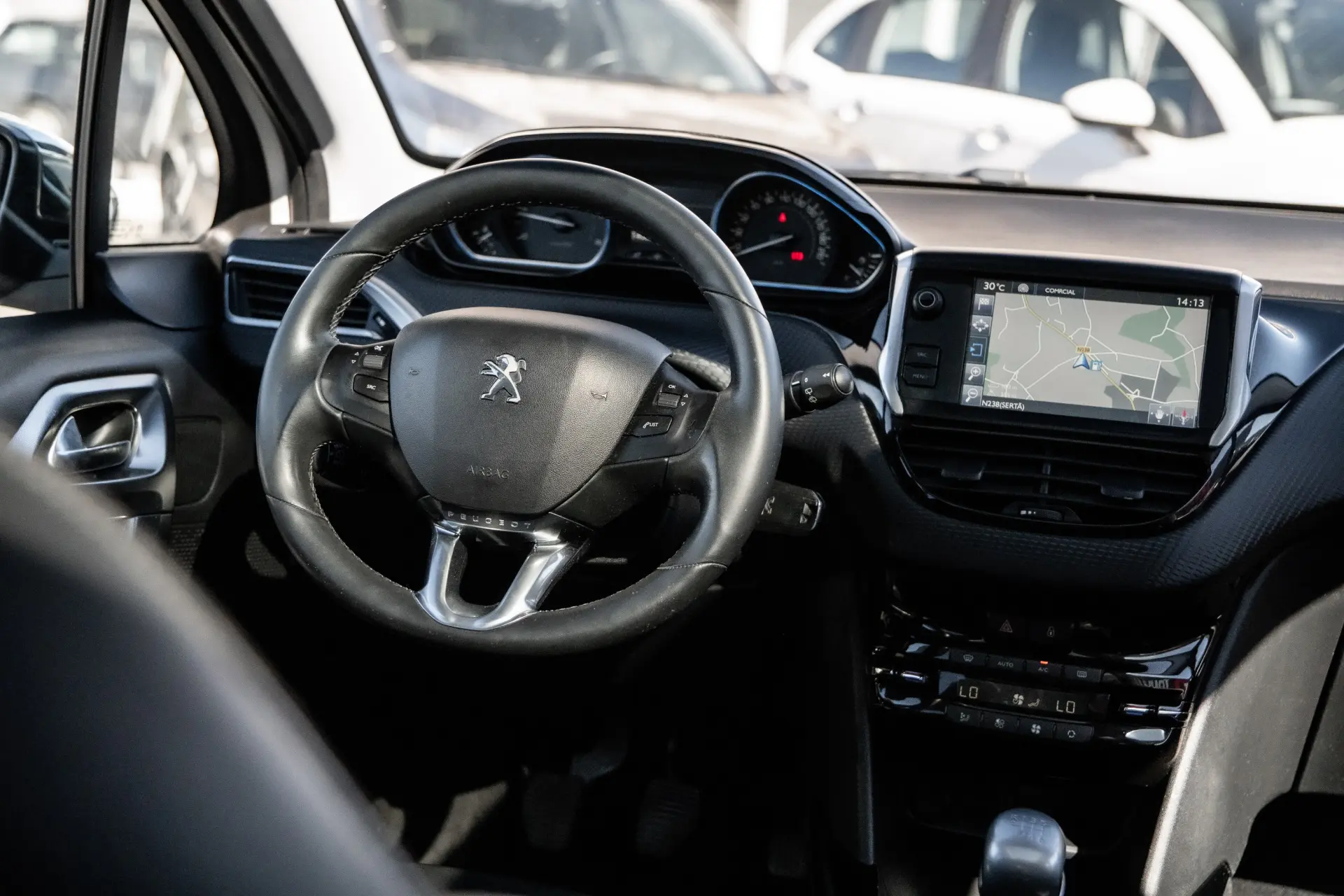 Peugeot 2008 1.6 BlueHDi Allure 29