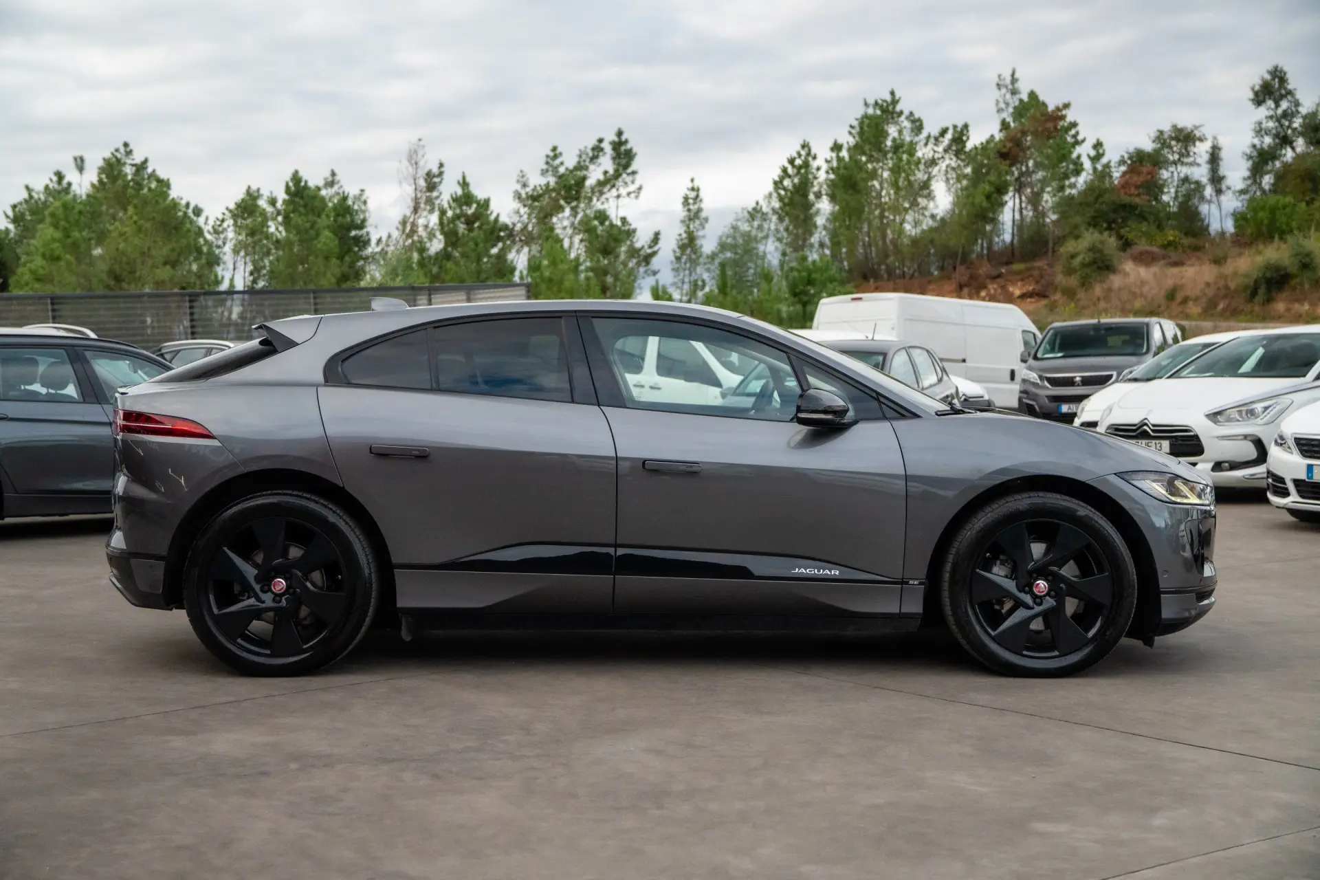 Jaguar I-Pace EV400 AWD SE 6