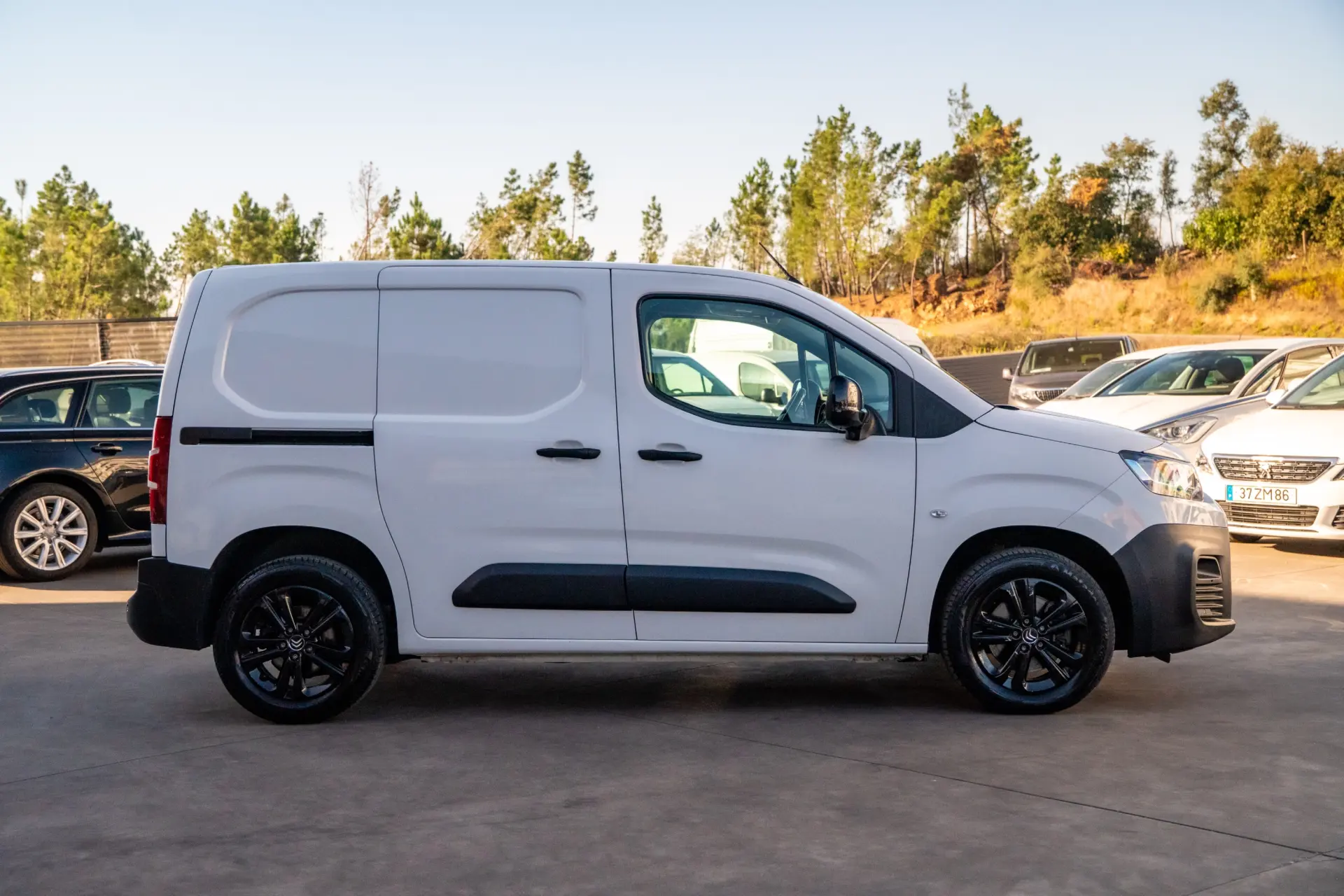 Citroen Berlingo 1.5 BlueHDi M Shine EAT8 9