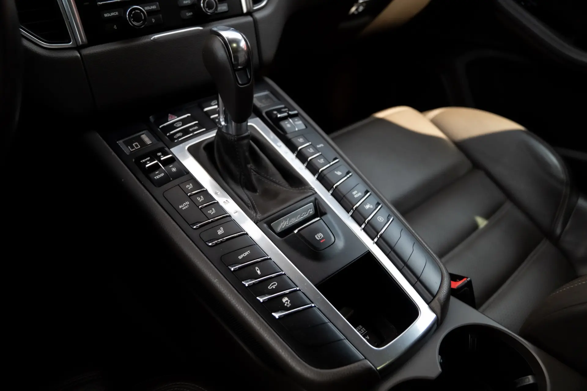 Porsche Macan S 14