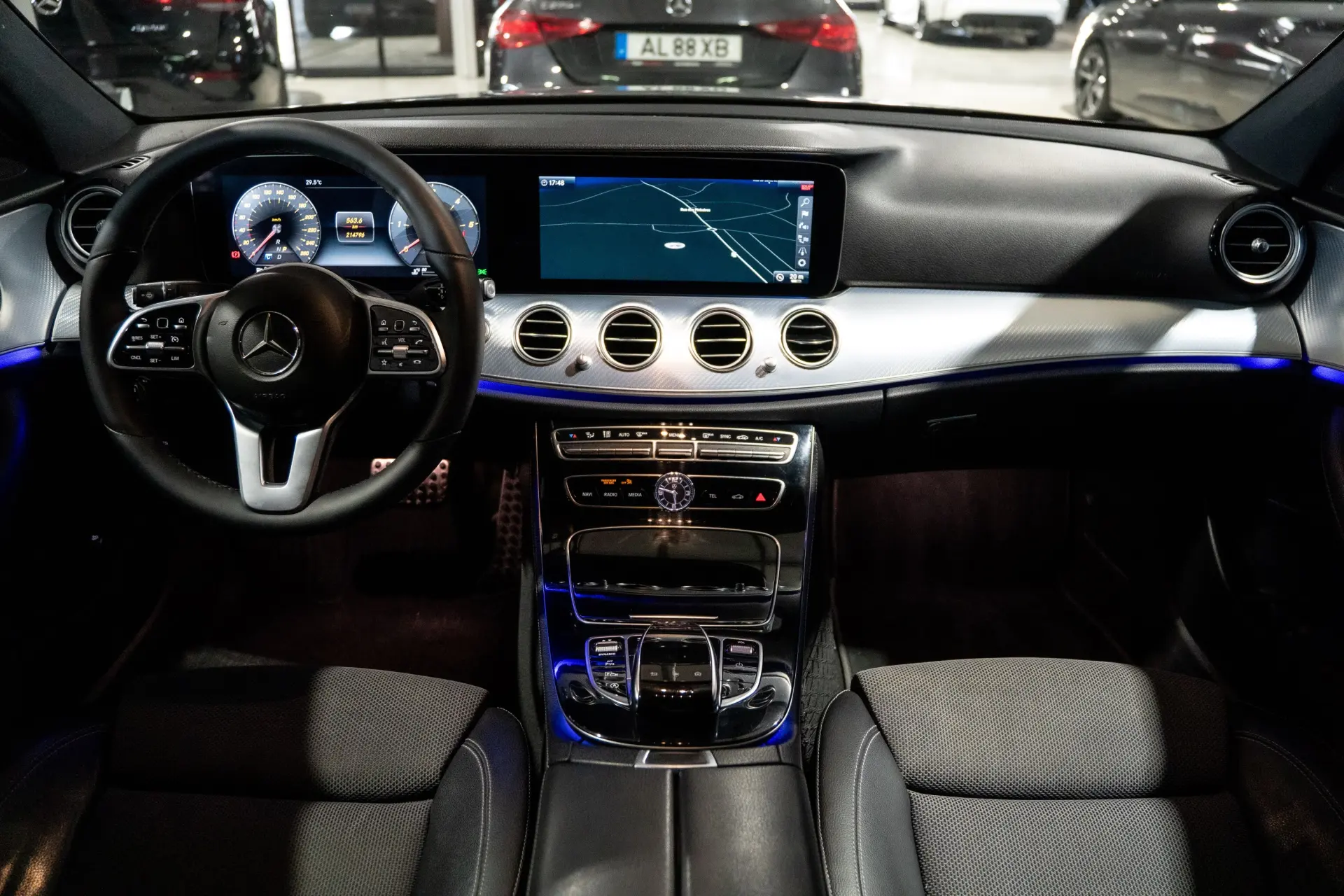 Mercedes-Benz E 220 d Avantgarde+ 5