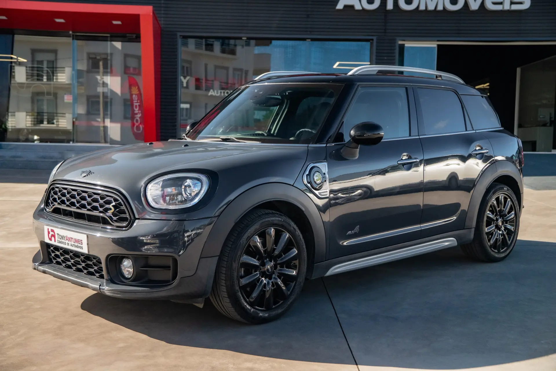 MINI Countryman Cooper SE ALL4 Auto 2