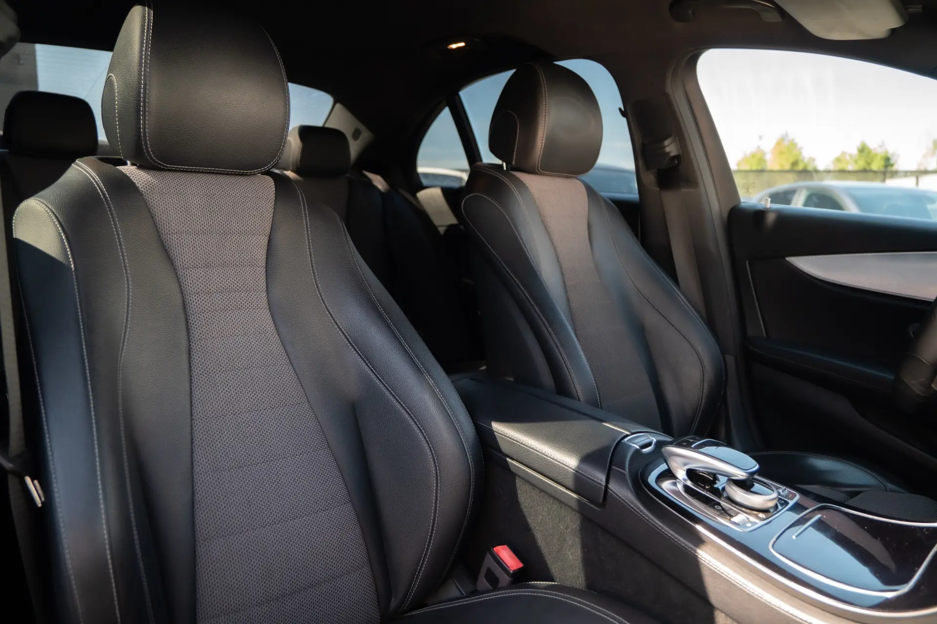 Mercedes-Benz E 220 d Avantgarde+ 17