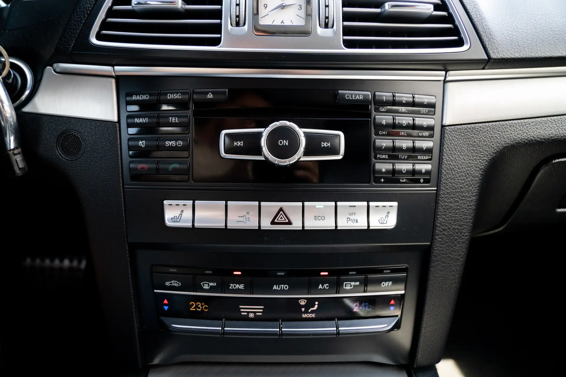Mercedes-Benz E 220 CDI Elegance BE Auto. 18