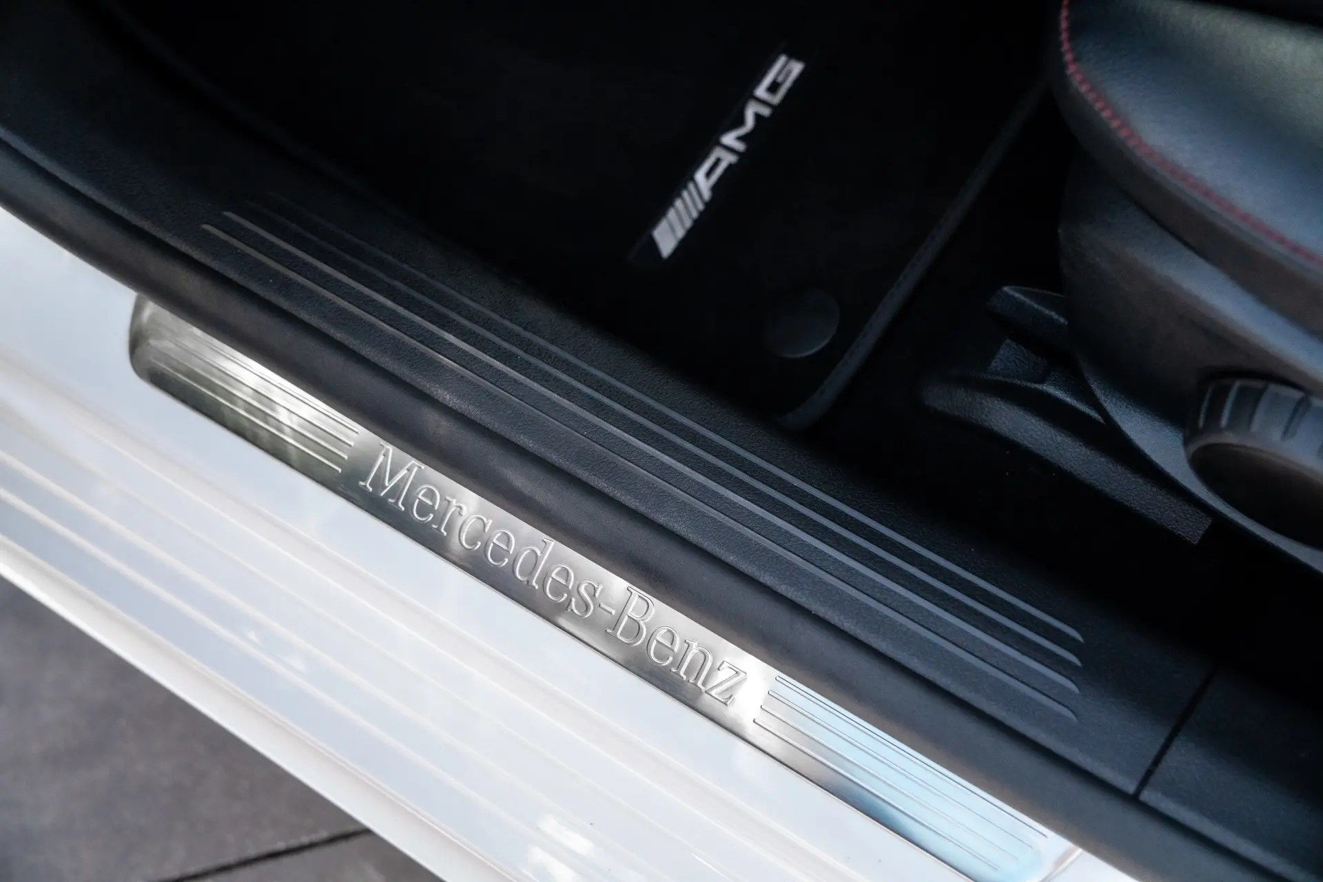 Mercedes-Benz A 250 Limousine e 8G-DCT AMG Line 15