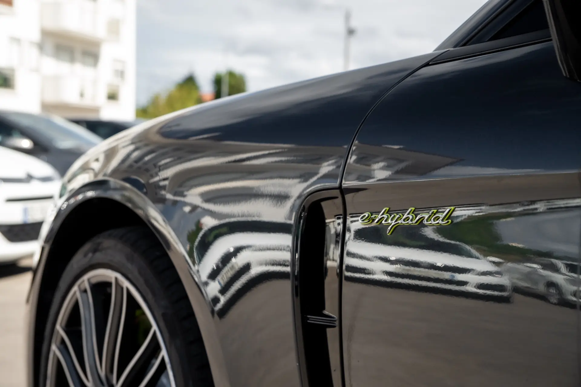 Porsche Panamera 4 E-Hybrid Platinum Edition 5