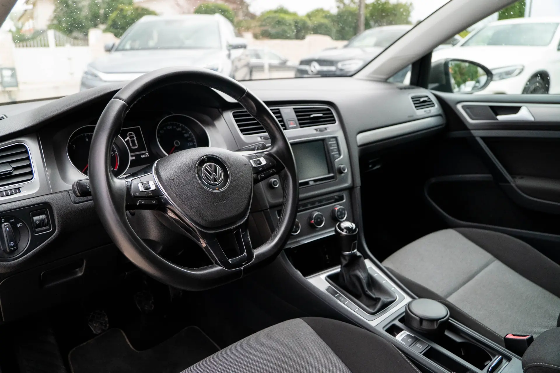 Volkswagen Golf 1.6 TDi Confortline 2