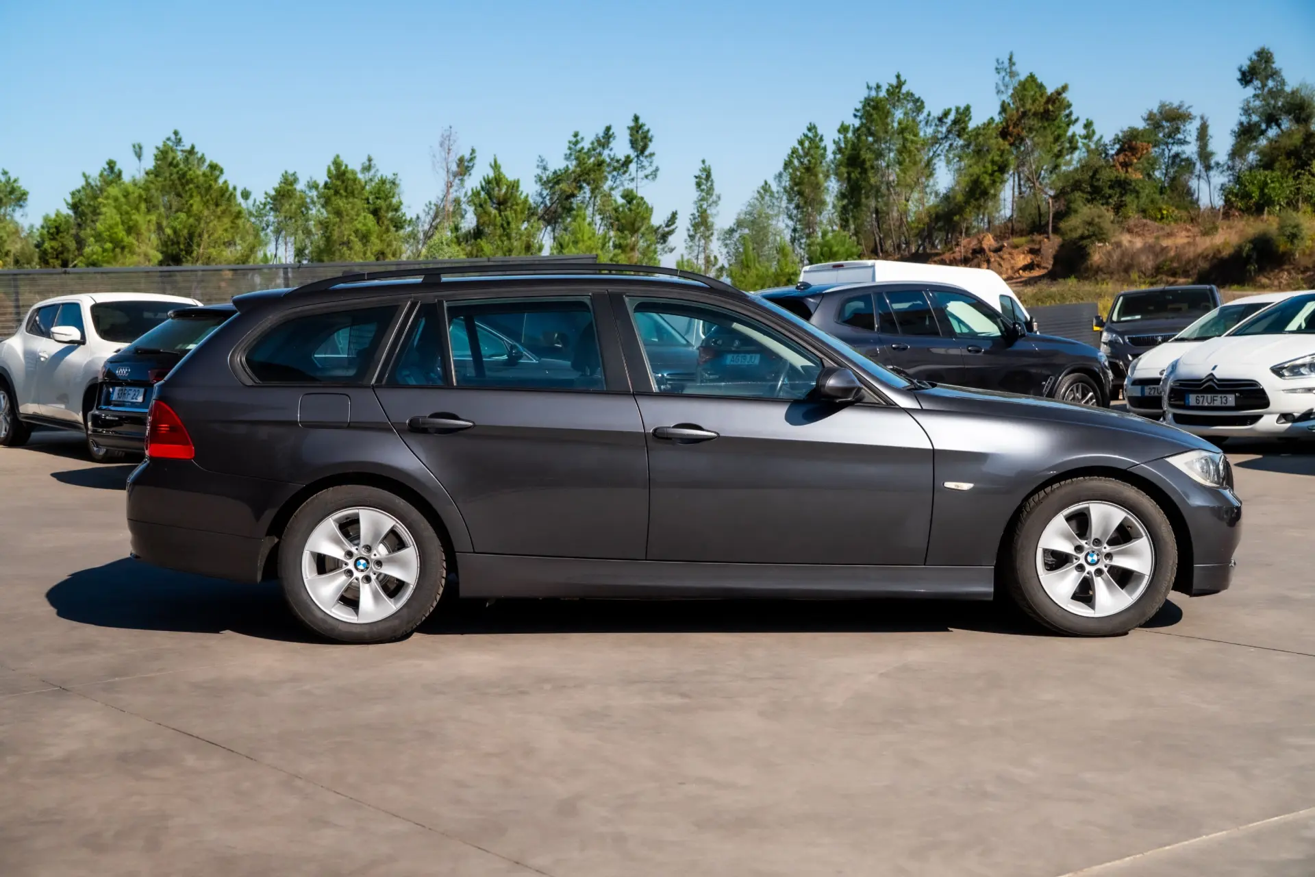 BMW 320 d Exclusive Touring 8