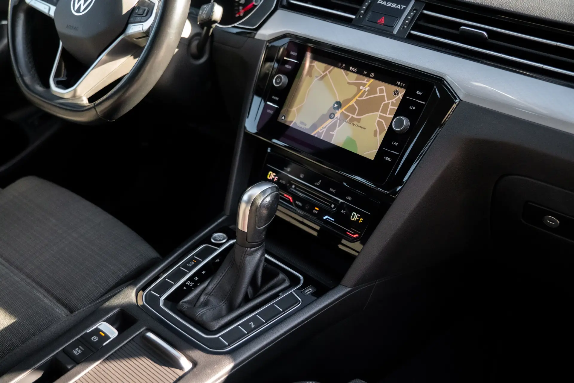 Volkswagen Passat Variant 2.0 TDI Elegance DSG 27