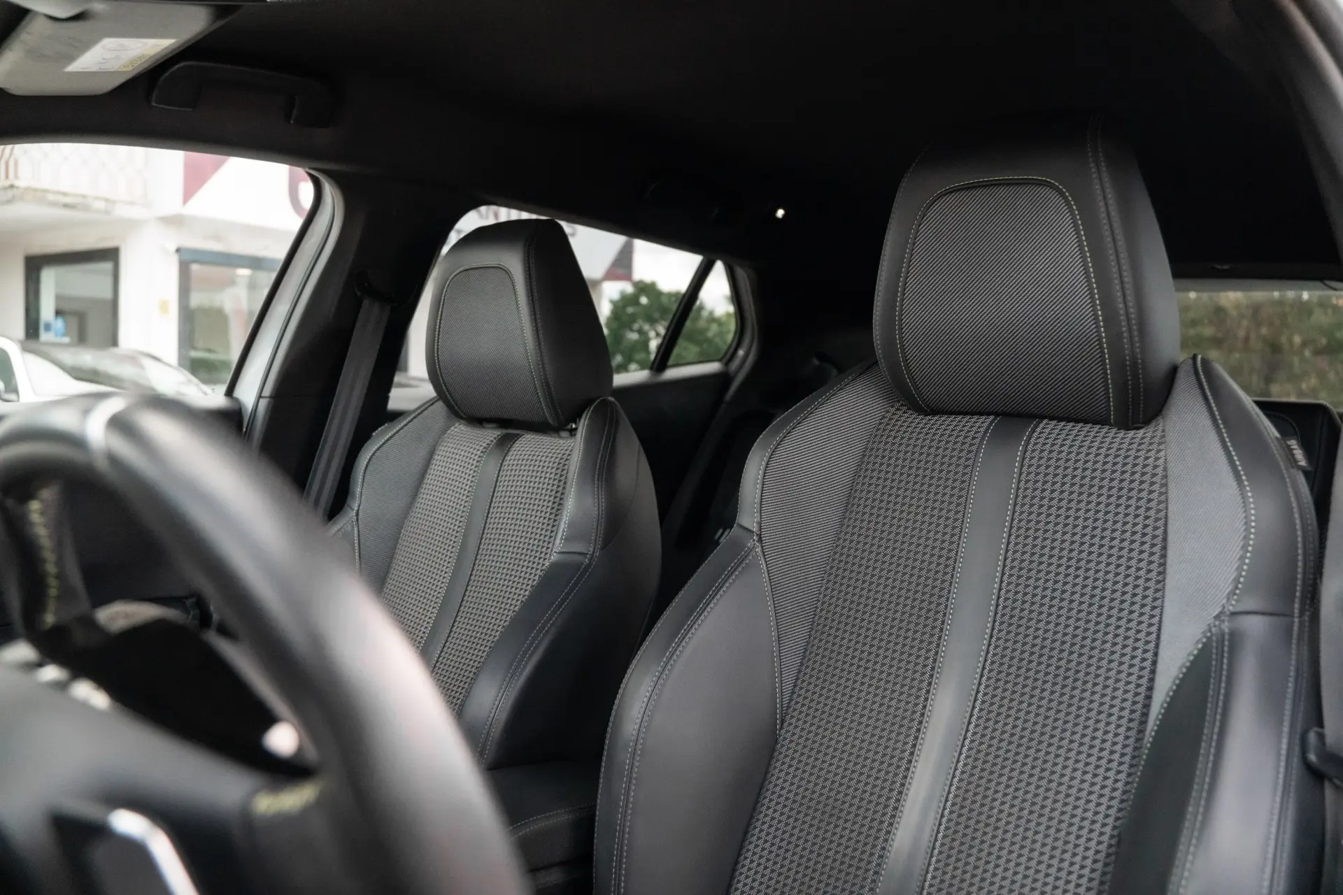 Peugeot 2008 1.5 BlueHDi GT EAT8 12