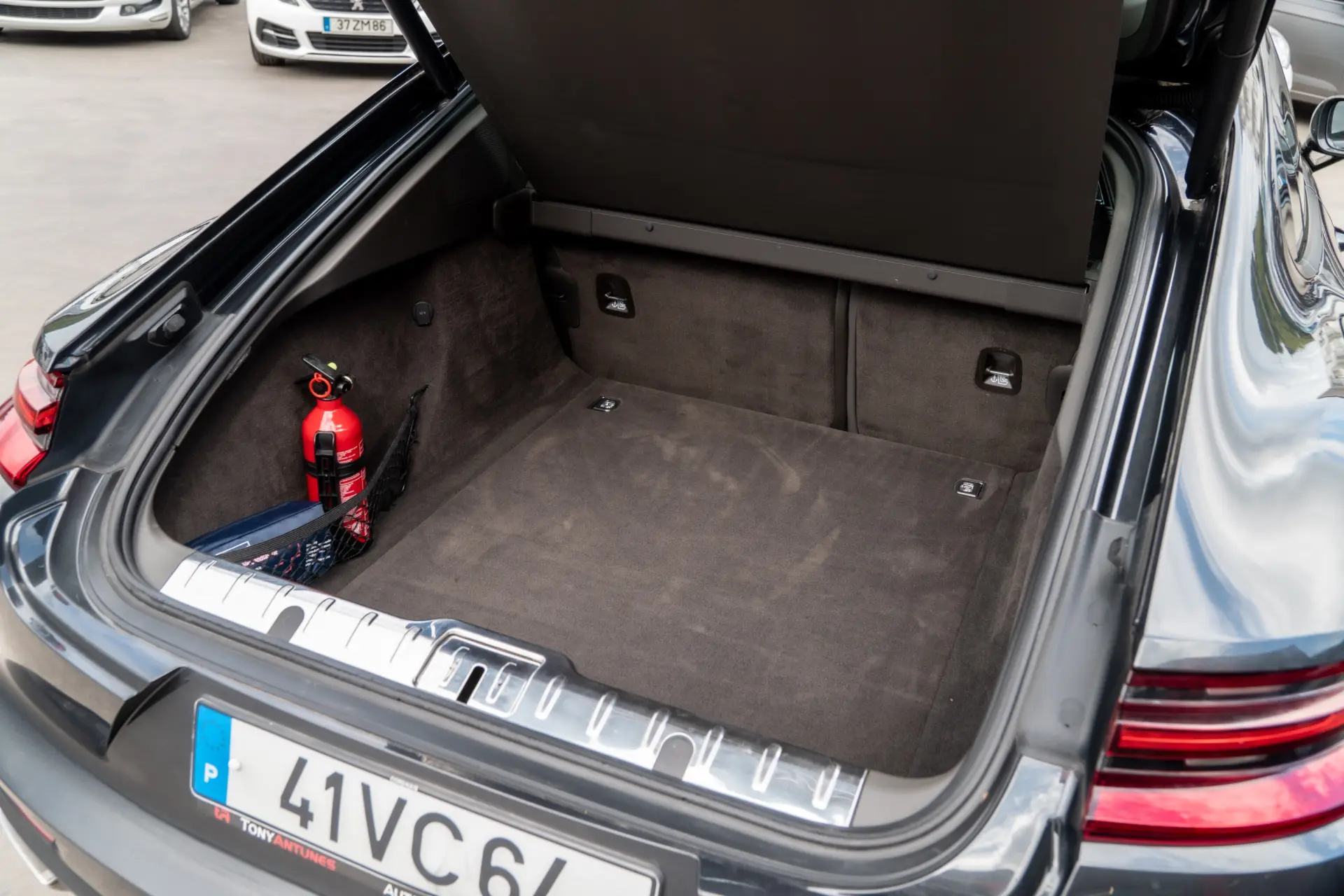 Porsche Panamera 4 E-Hybrid Platinum Edition 35