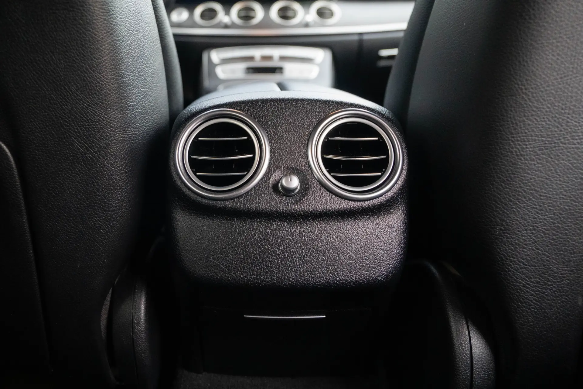 Mercedes-Benz E 300 de 4Matic 9G-TRONIC AMG Line 18