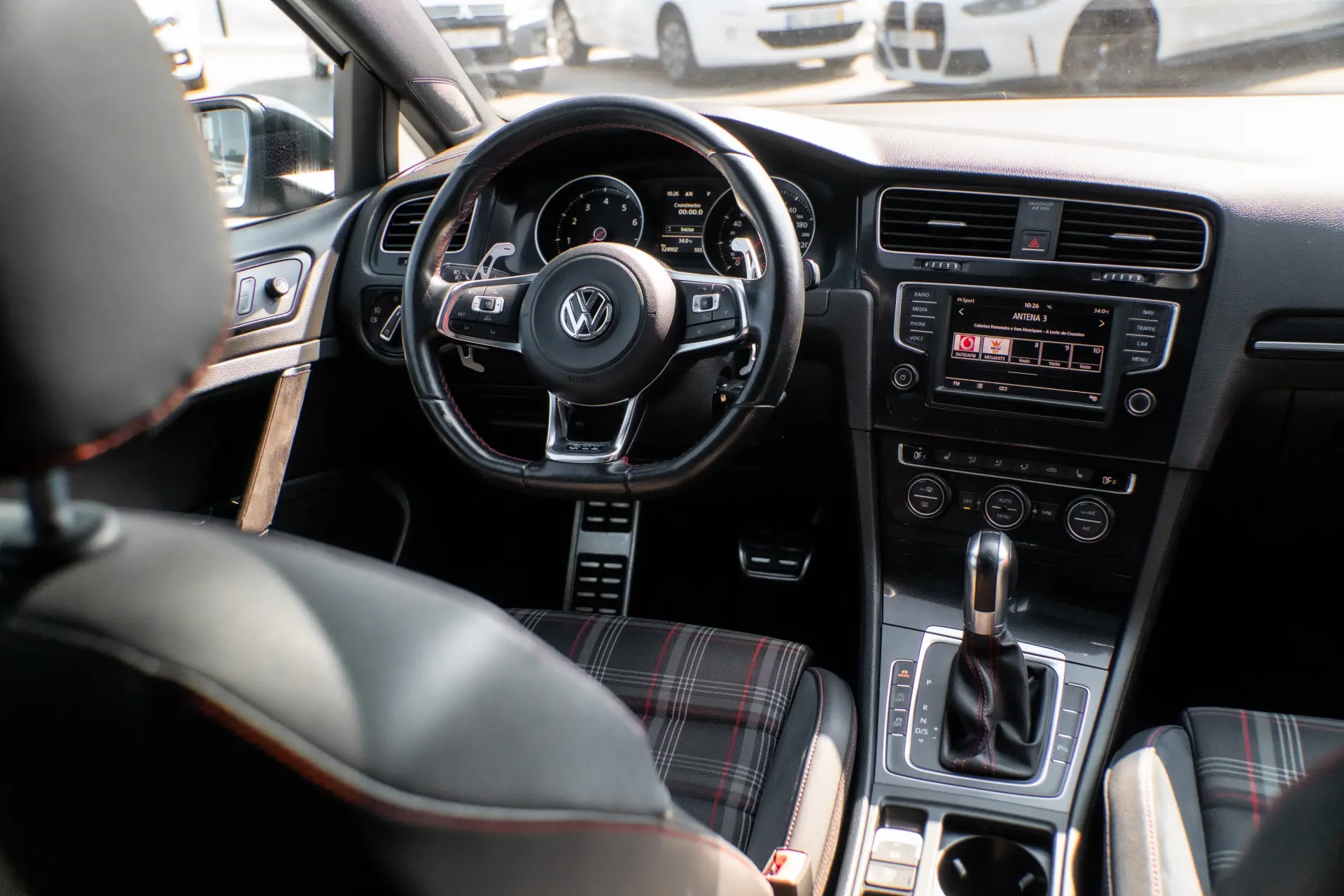 Volkswagen Golf 2.0 TSi GTi DSG Performance 24