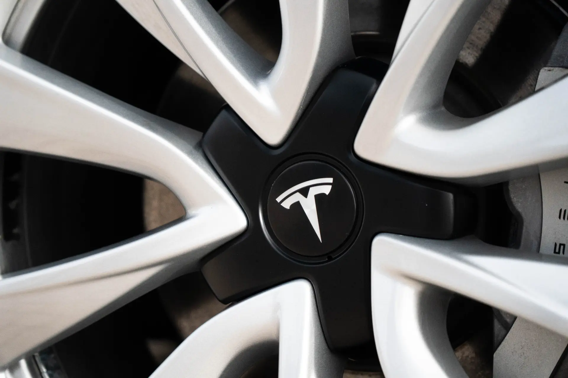 Tesla Model 3 Long Range AWD Dual Motor 32