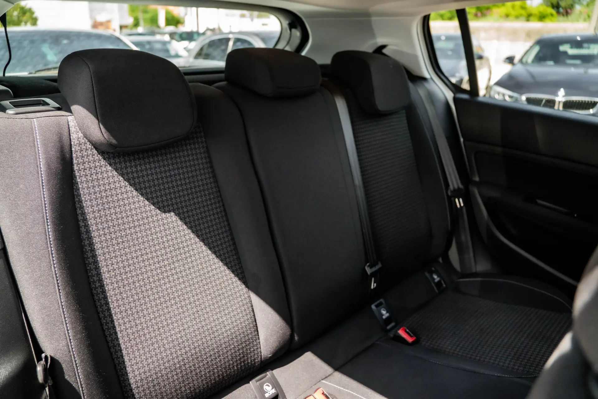 Peugeot 308 1.5 BlueHDi Business Line 25