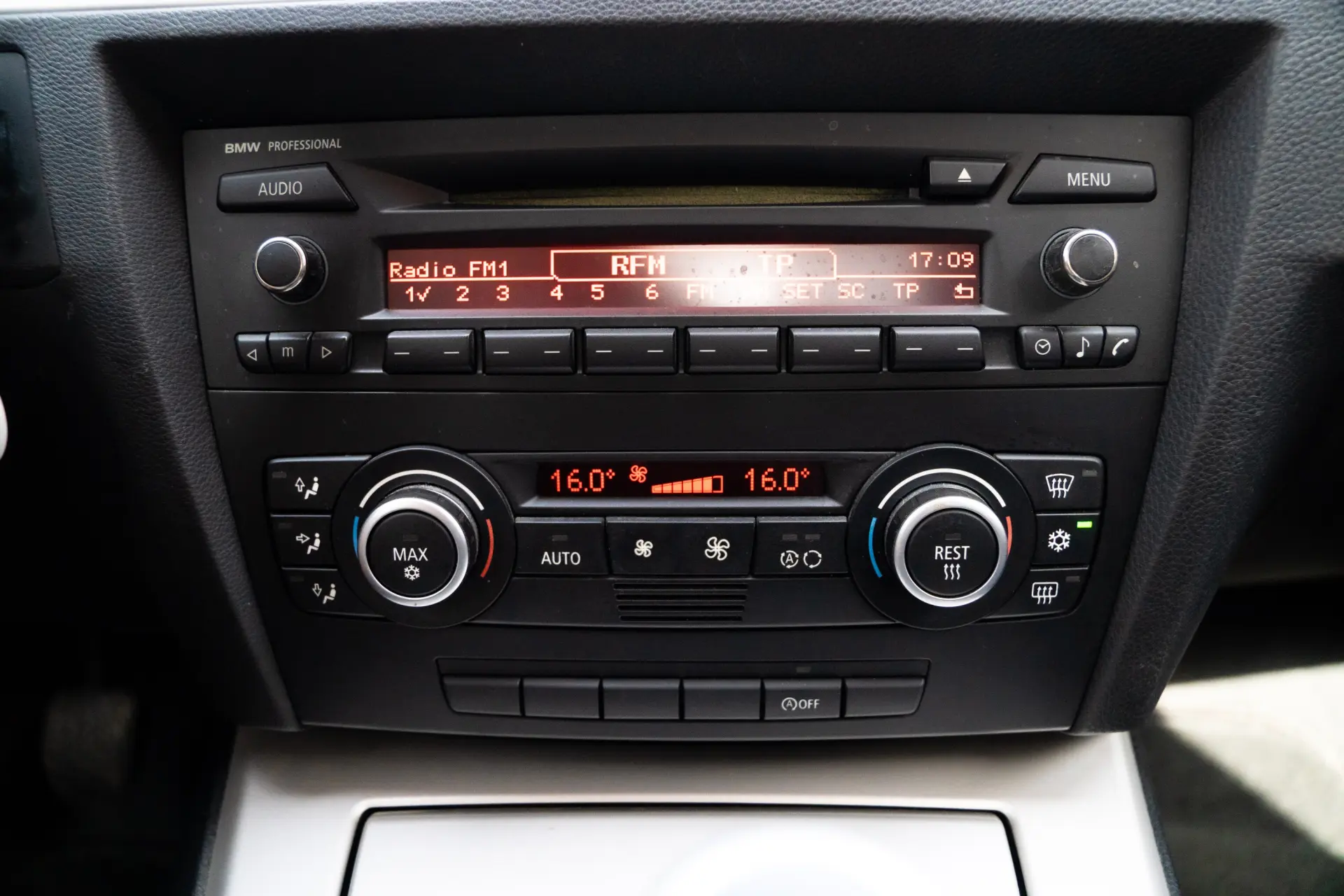 BMW 318 d Line Sport 18