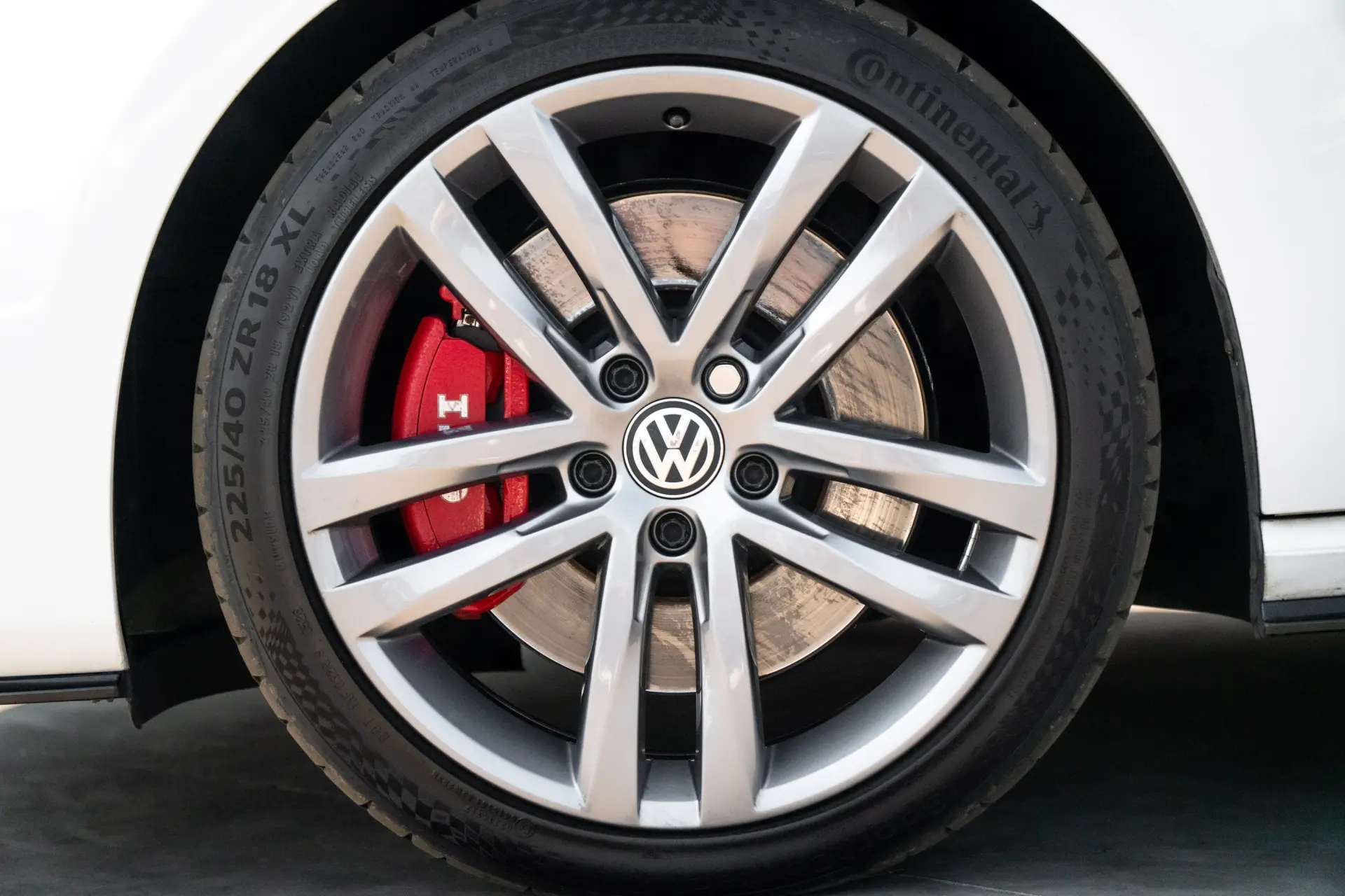 Volkswagen Golf 2.0 TSi GTi DSG Performance 14