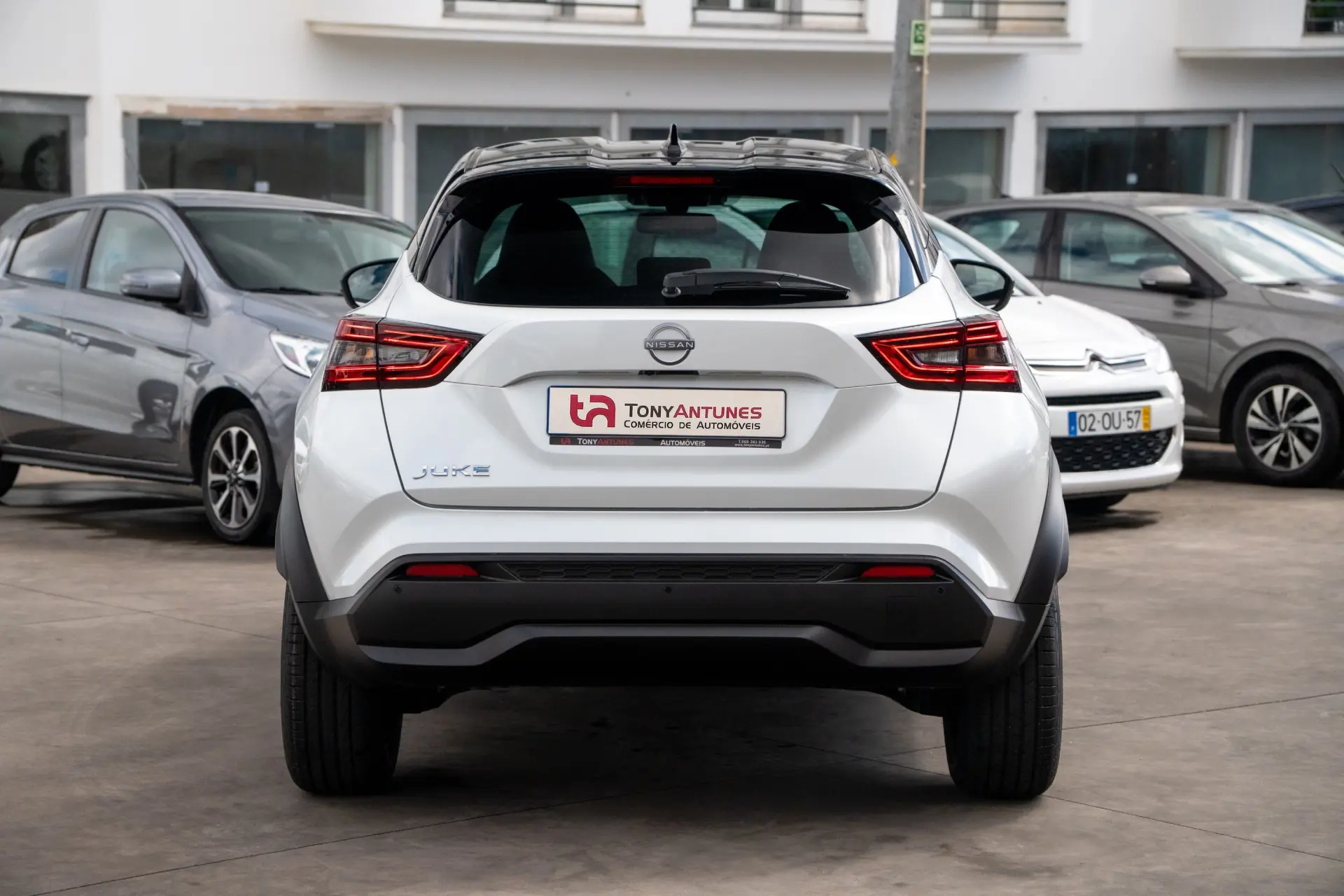 Nissan Juke 1.0 DIG-T N-Connecta Two Tone 6