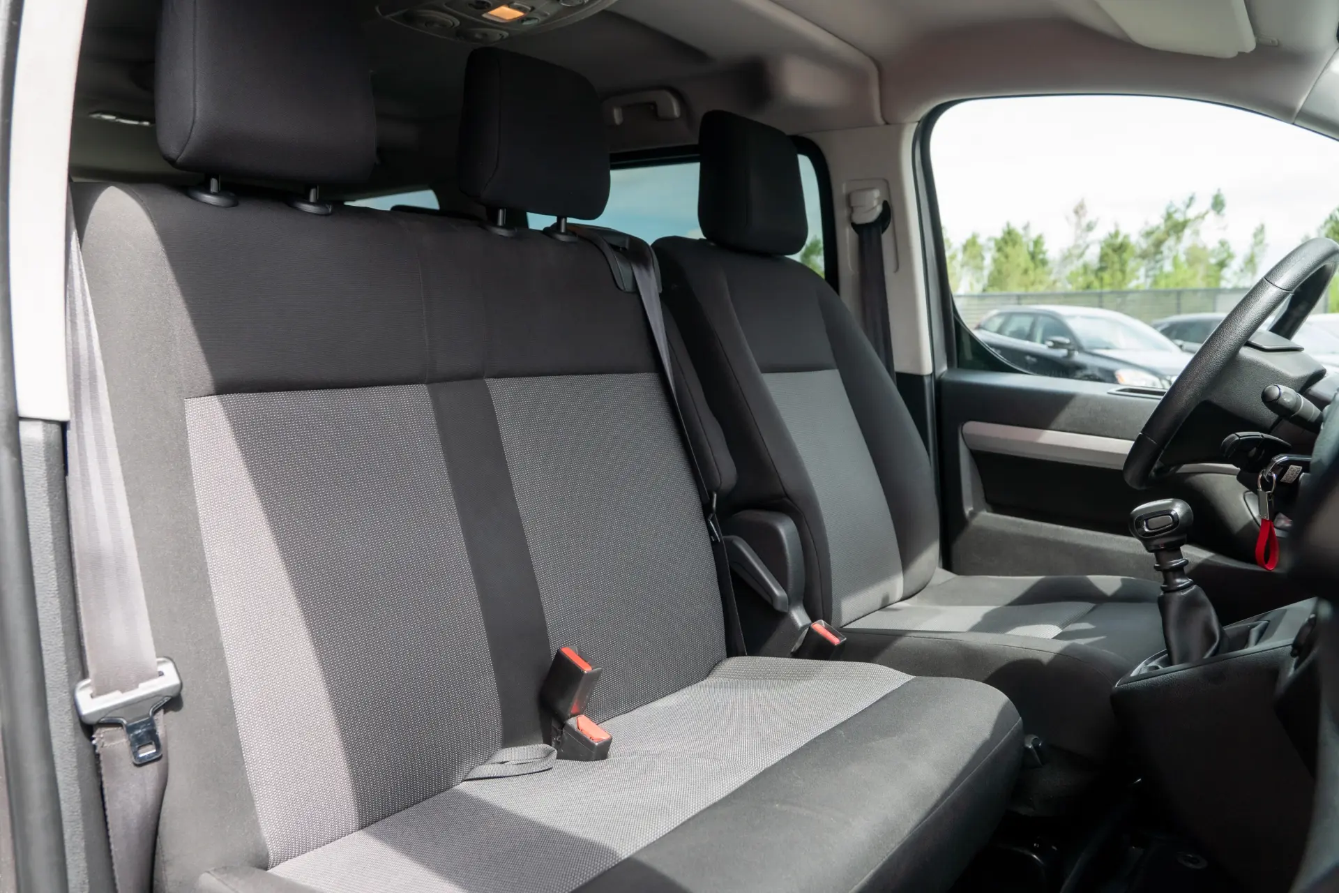 Peugeot Traveller 1.5 BlueHDi L2H1 Active Standard 21