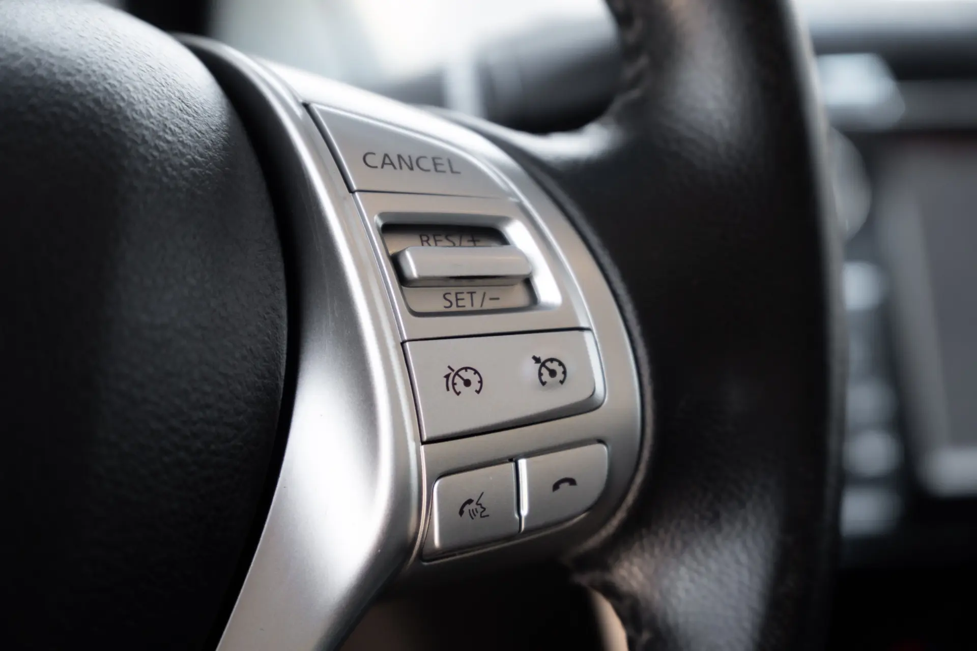 Nissan Navara 2.3 dCi CD 4WD N-Connecta 12