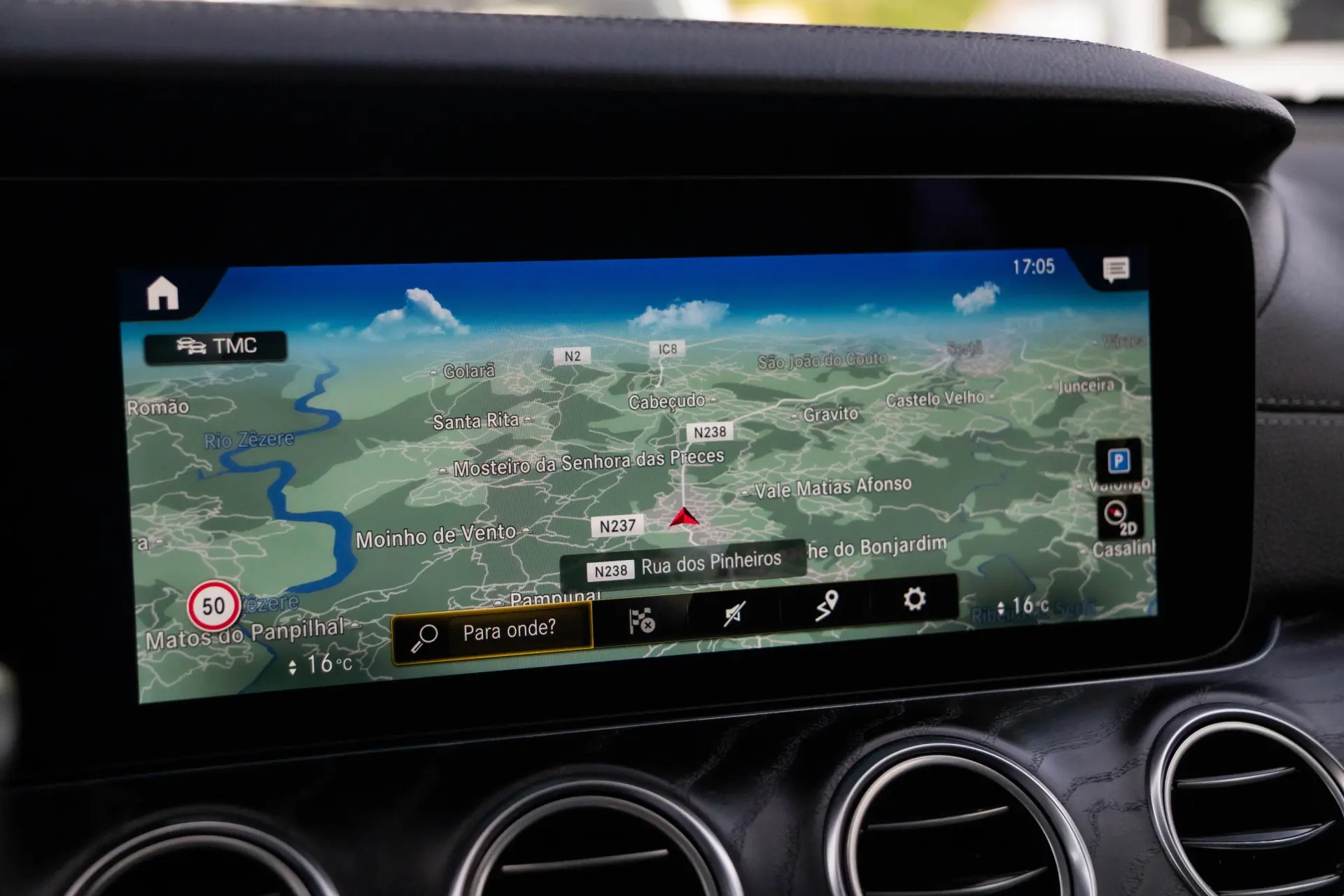 Mercedes-Benz E 300 de 4Matic 9G-TRONIC AMG Line 27