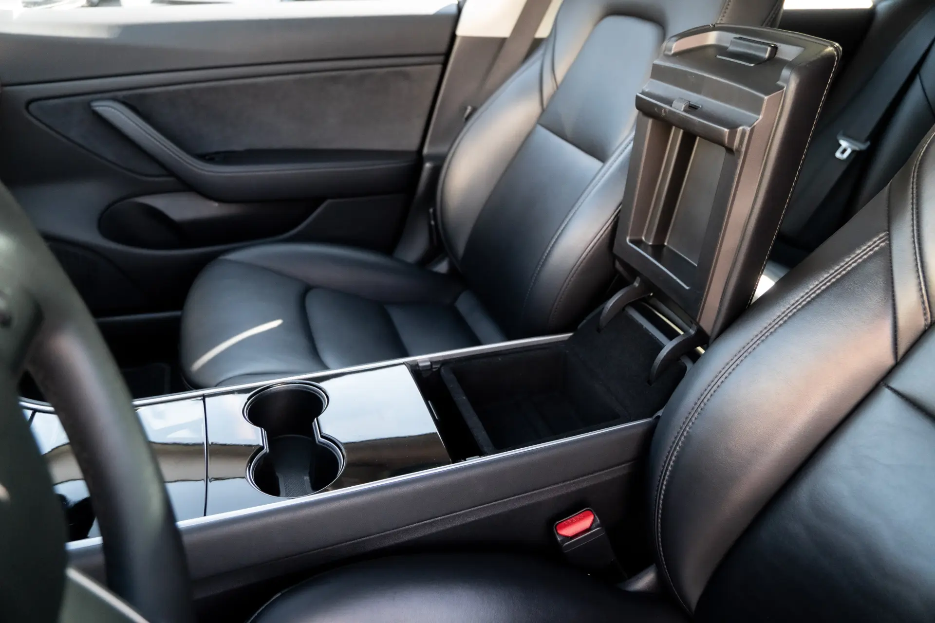 Tesla Model 3 Long-Range Dual Motor AWD 21