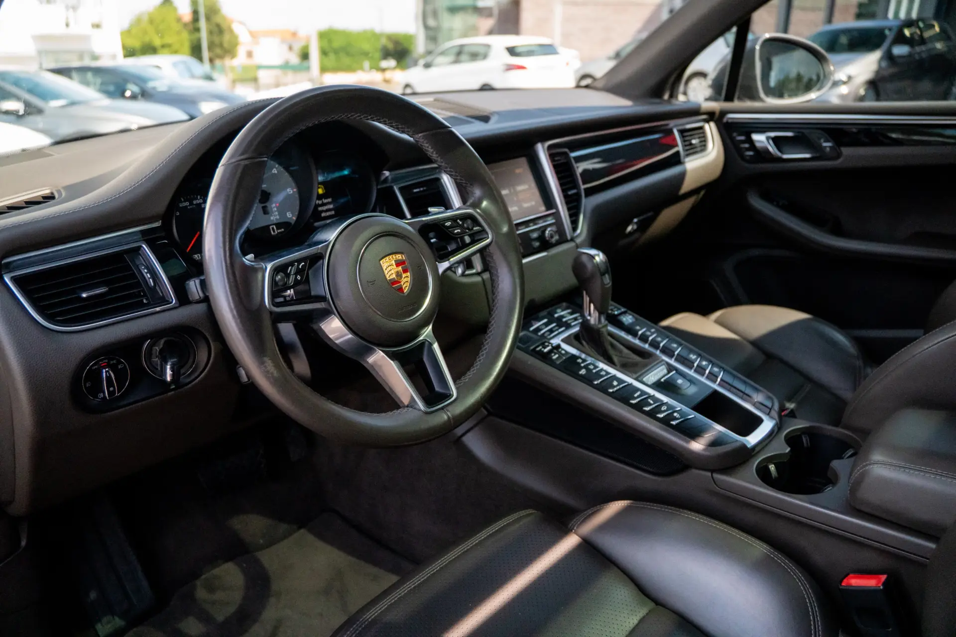 Porsche Macan S 3
