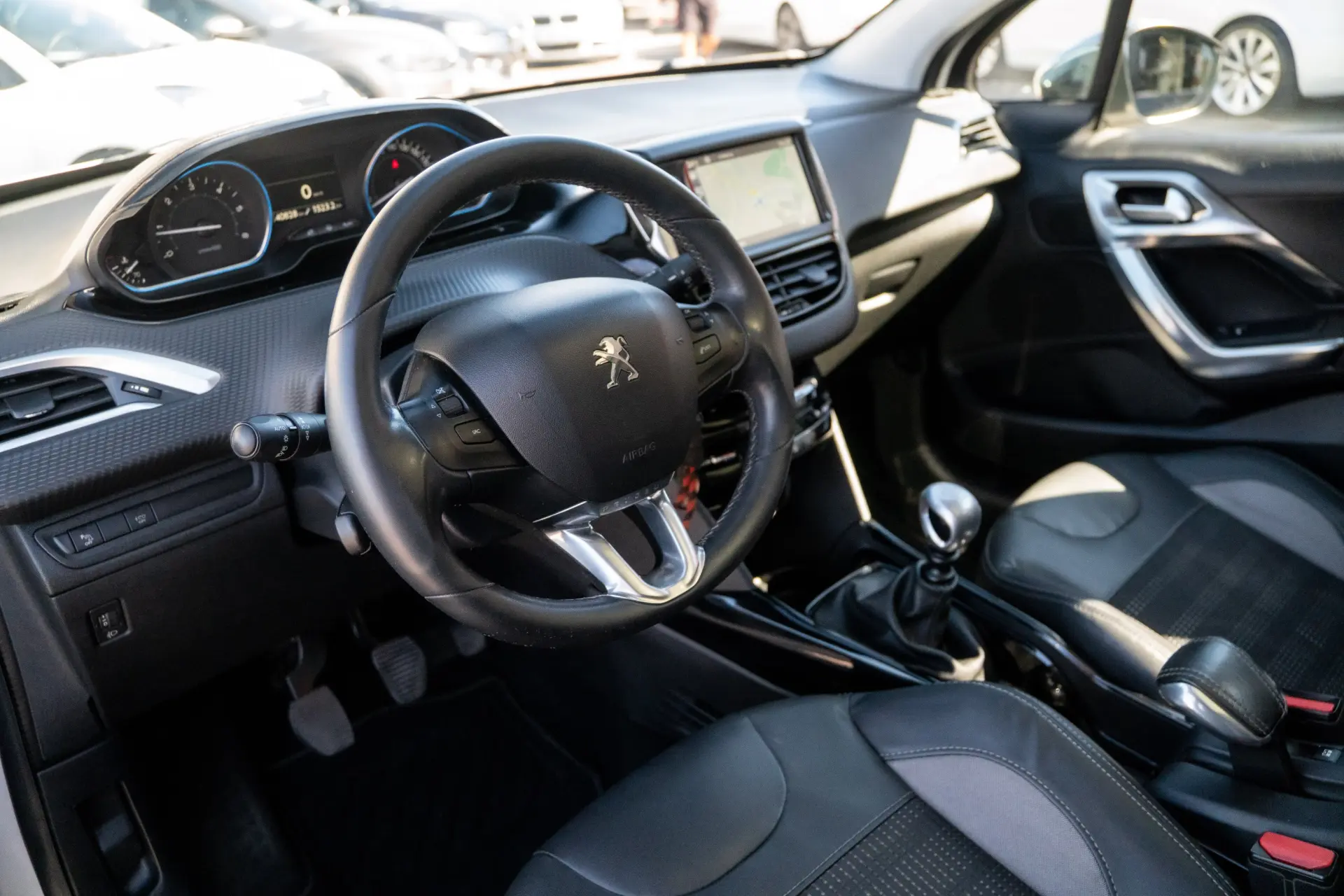 Peugeot 2008 1.6 BlueHDi Allure 3