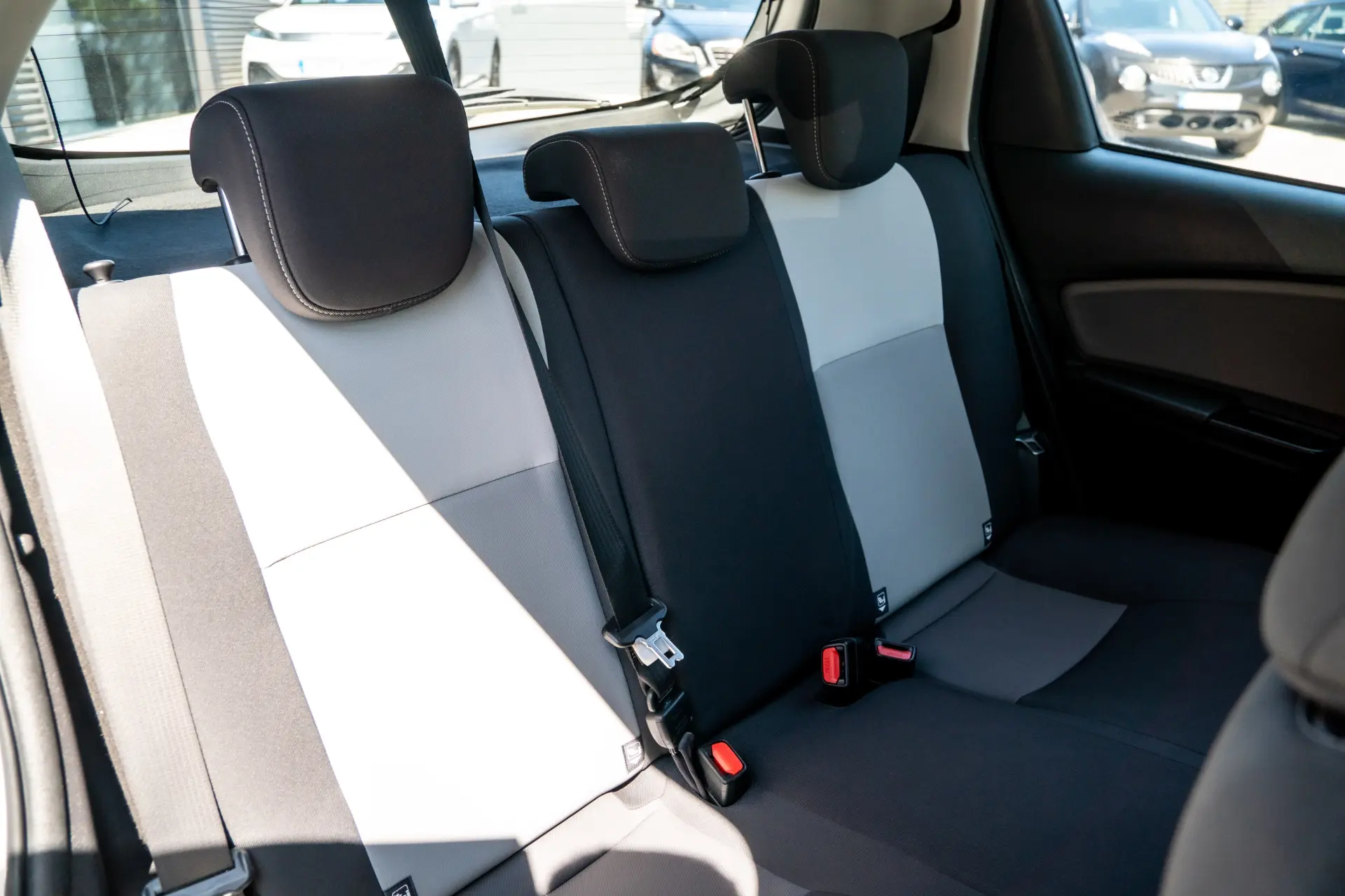 Toyota Yaris 1.0 VVT-i Comfort 25