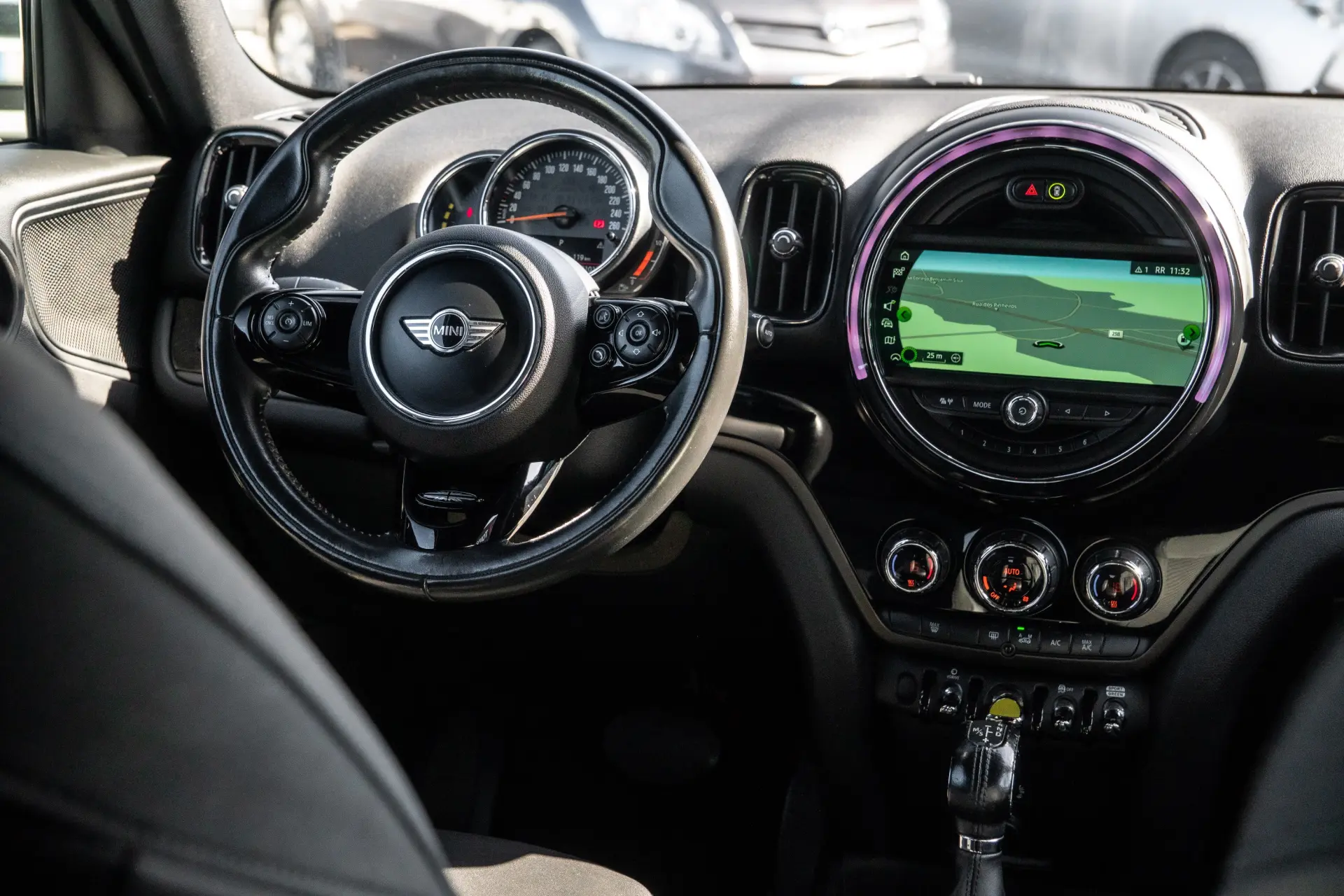 MINI Countryman Cooper SE ALL4 Auto 27