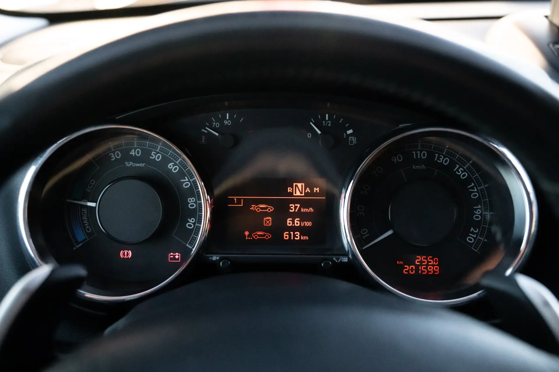 Peugeot 3008 2.0 HDi Hybrid4 17