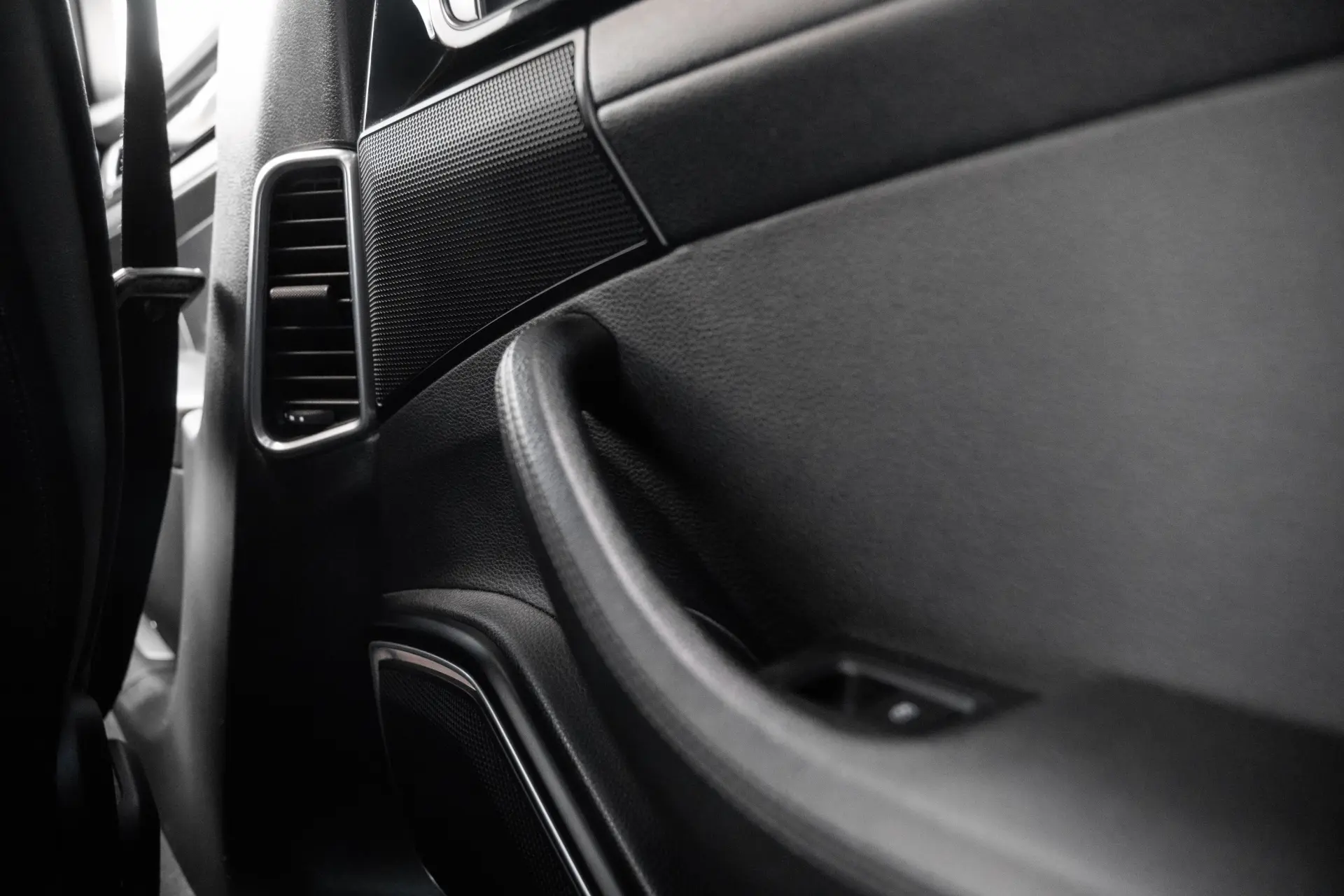 Porsche Panamera Sport Turismo 4 E-Hybrid Platinum Edition 28