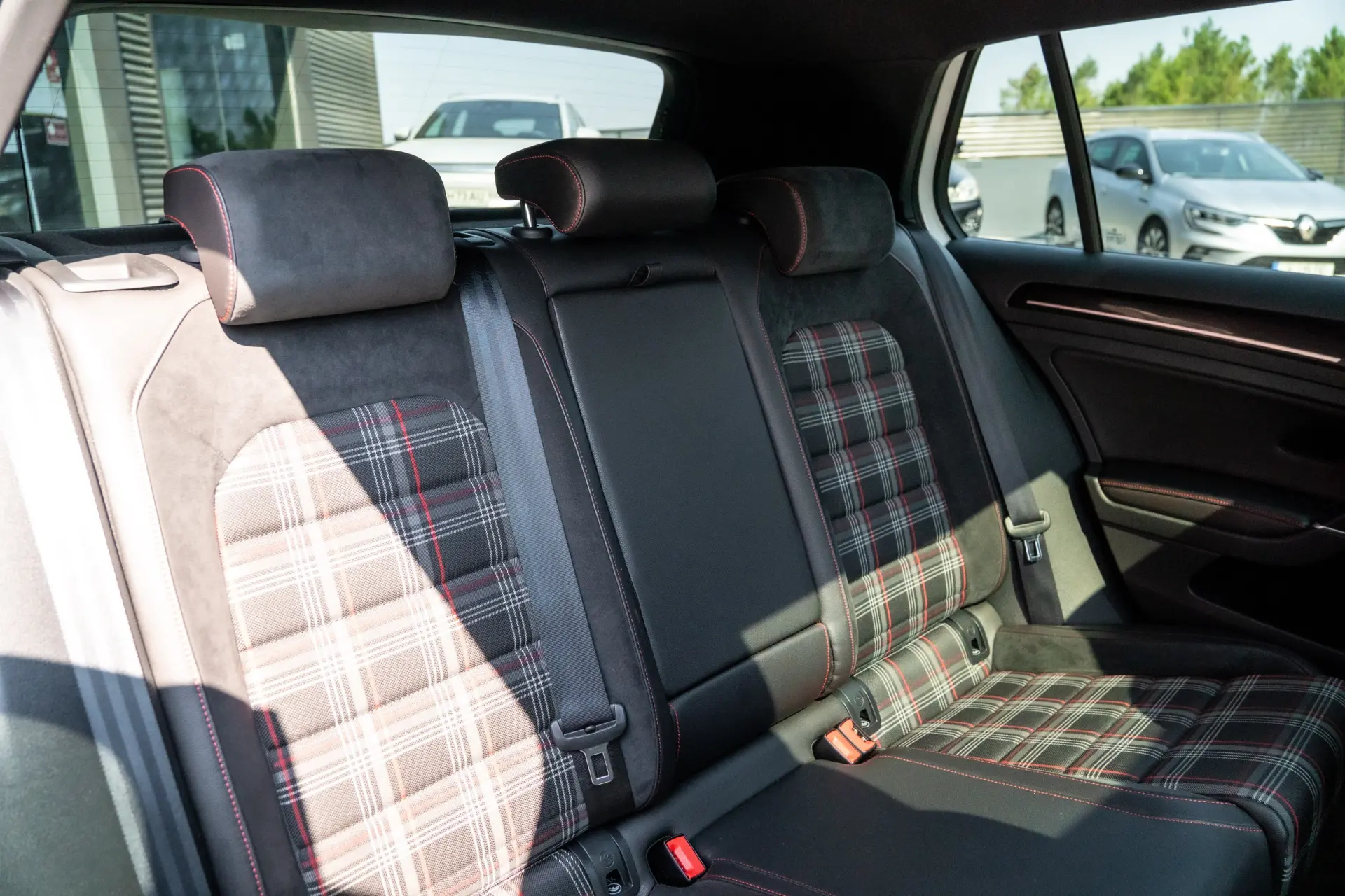 Volkswagen Golf 2.0 TSi GTi DSG Performance 23