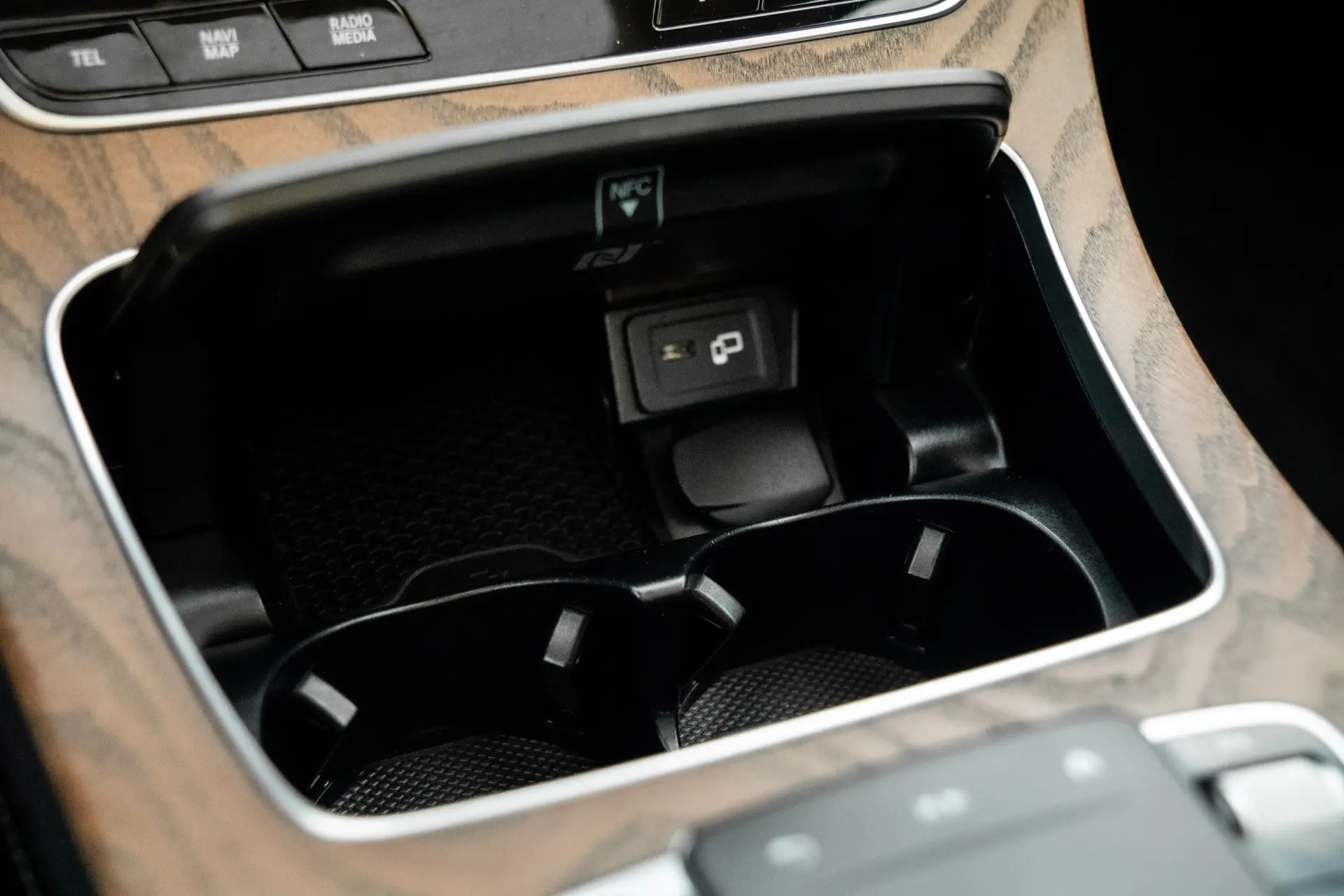 Mercedes-Benz E 300 de 9G-TRONIC AMG Line 25