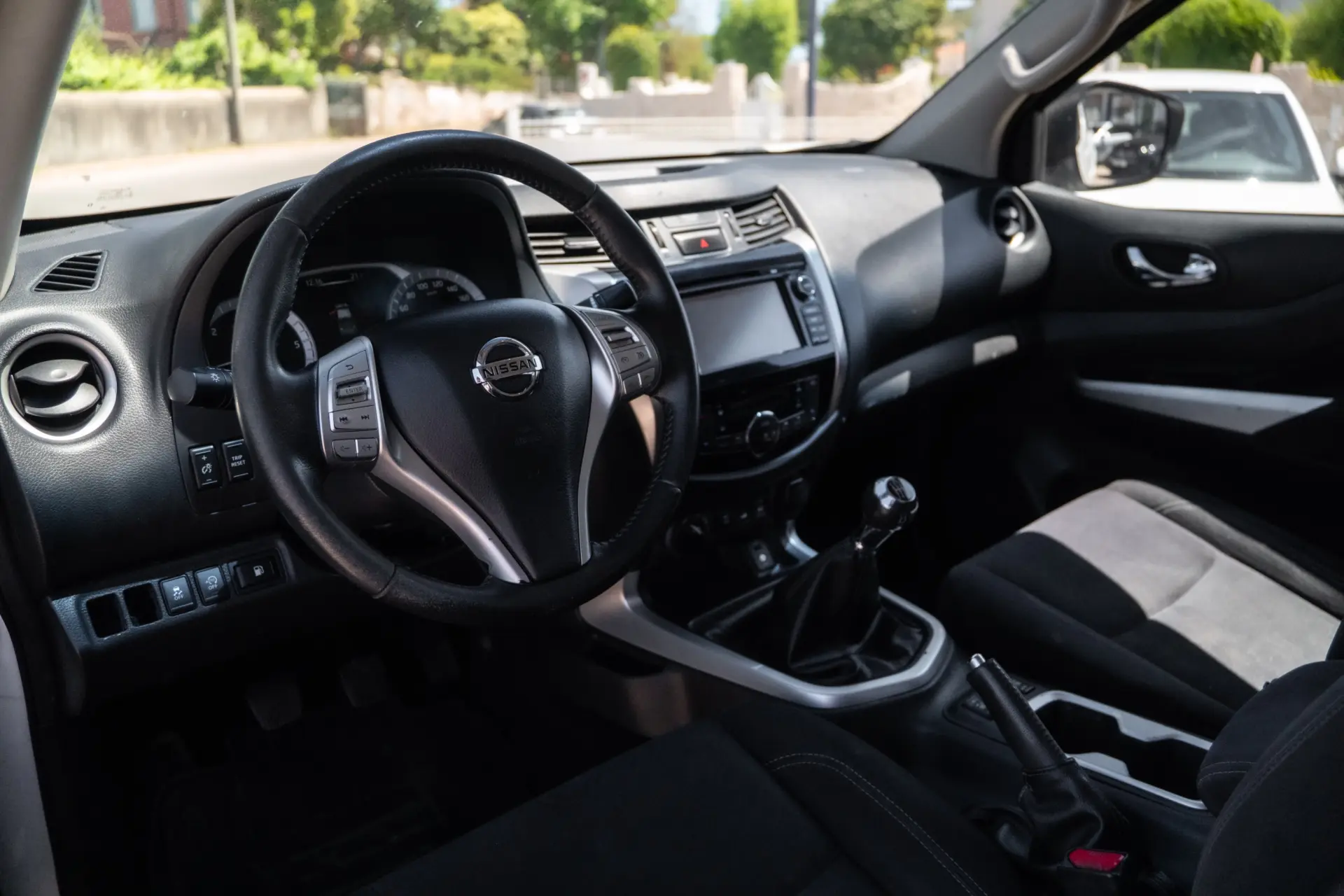 Nissan Navara 2.3 dCi CD 4WD N-Connecta 10