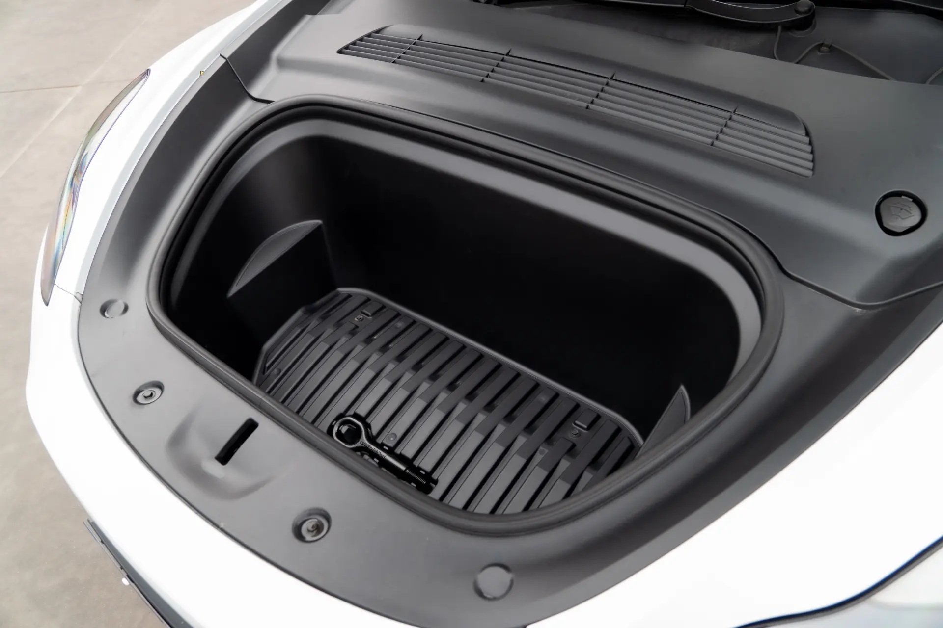 Tesla Model Y Long Range Dual Motor AWD 20
