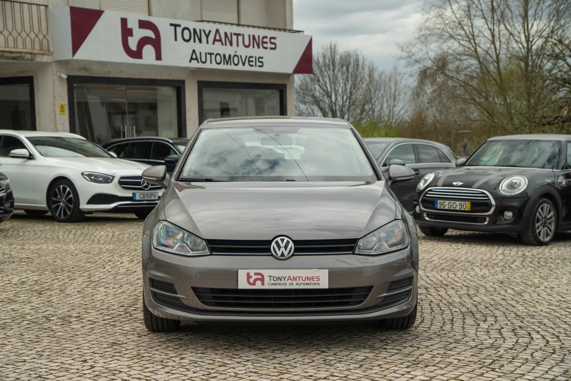 Volkswagen Golf 1.6 TDi Confortline 8