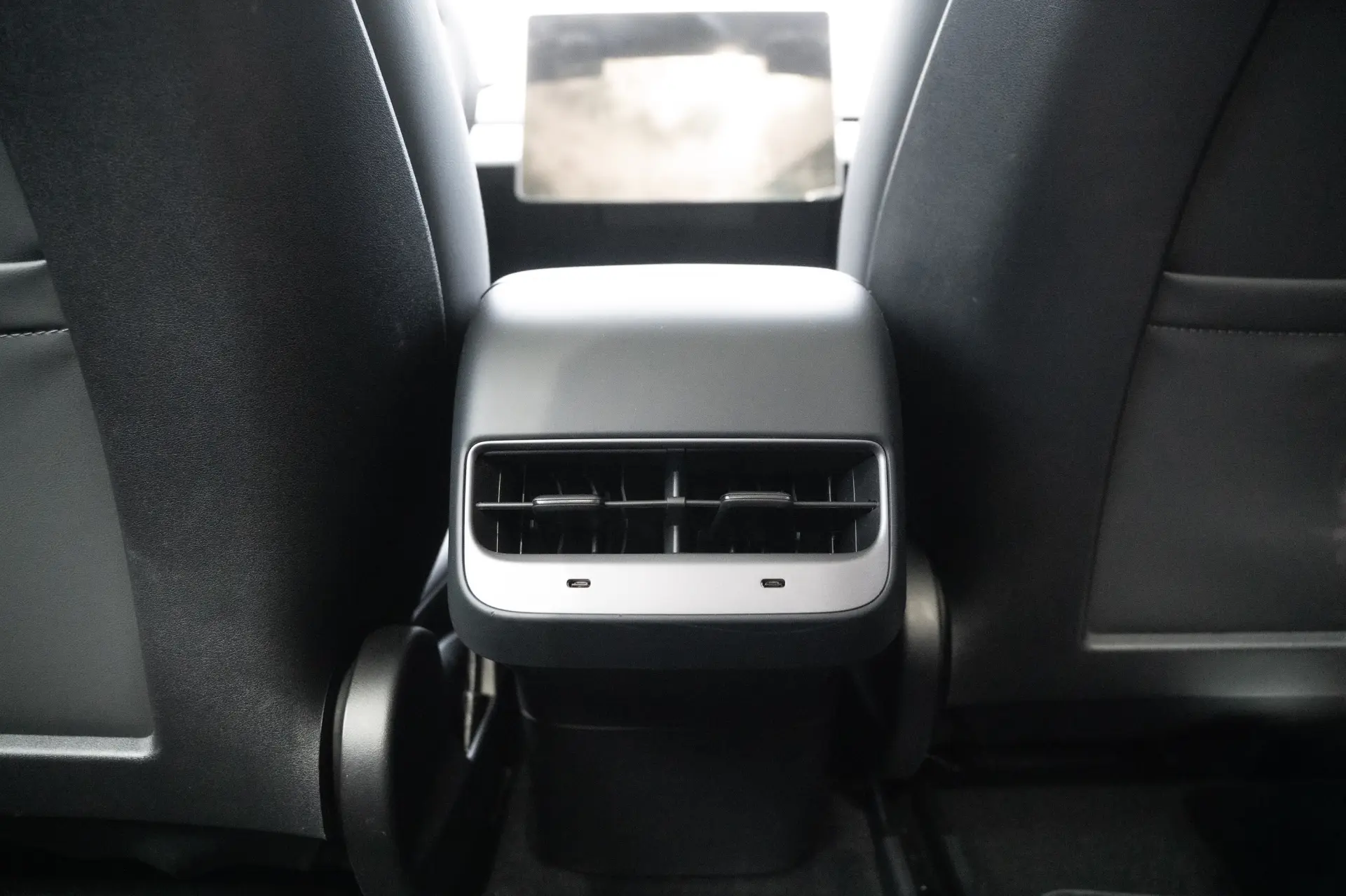 Tesla Model 3 Performance Dual Motor AWD 26