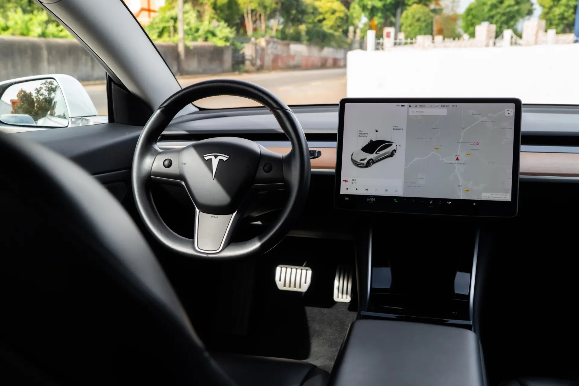 Tesla Model 3 Long Range AWD Dual Motor Performance 17