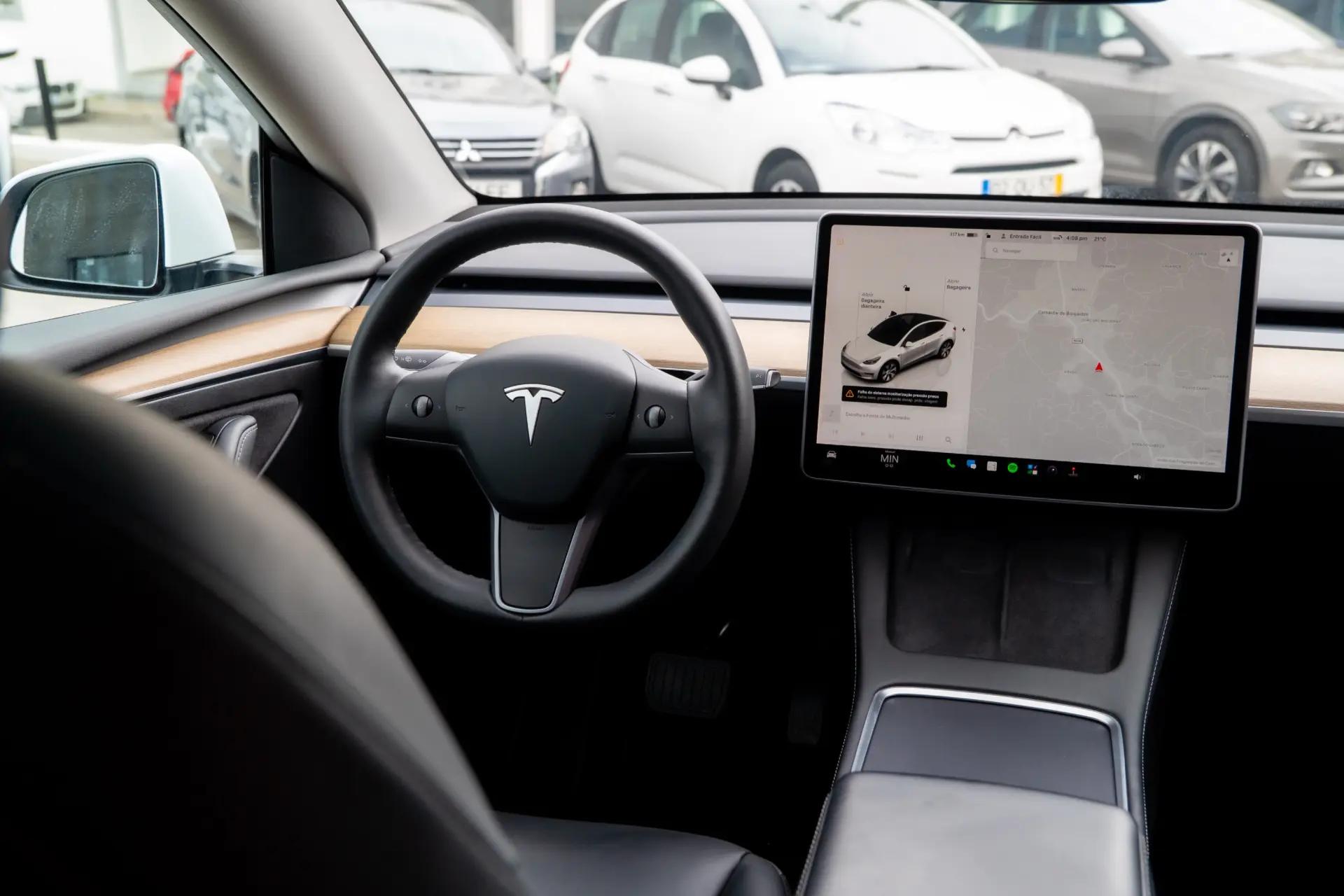 Tesla Model Y Long Range Dual Motor AWD 14